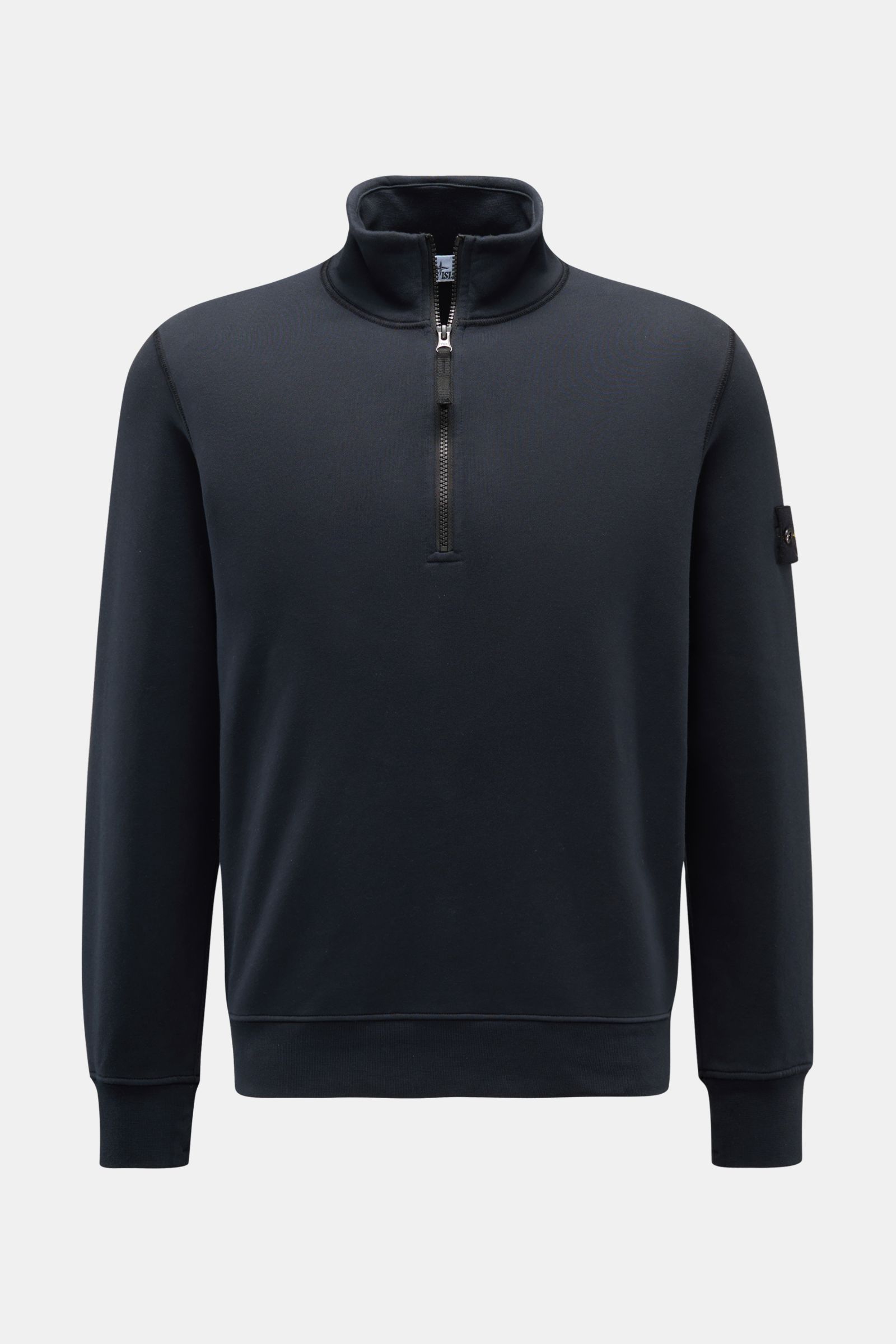 Stone Island Troyer 'Basic Sweat' navy, Slim Fit Sweatshirt aus reiner Baumwolle mit Troyer-Kragen, Zipper, Kompass-Badge am Oberarm, elastischen Bündchen, frontal fotografiert.