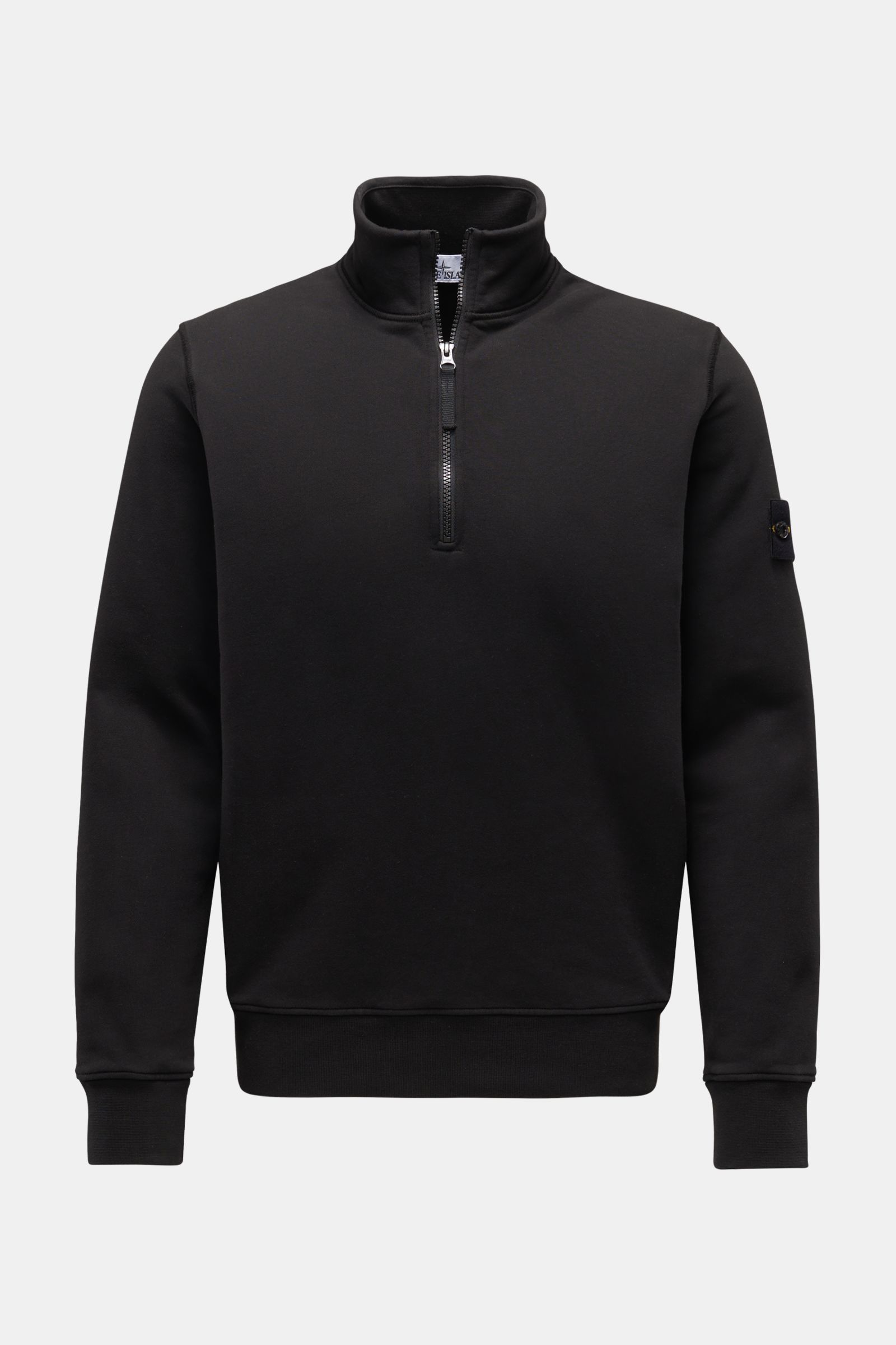 Alt tag (125 characters max):
Front view of Stone Island Troyer 'Basic Sweat' schwarz, black cotton sweatshirt with zip collar and compass badge on sleeve.

Additional description for detailed content:
Sportives Essential: Der Sweat-Troyer von STONE IS