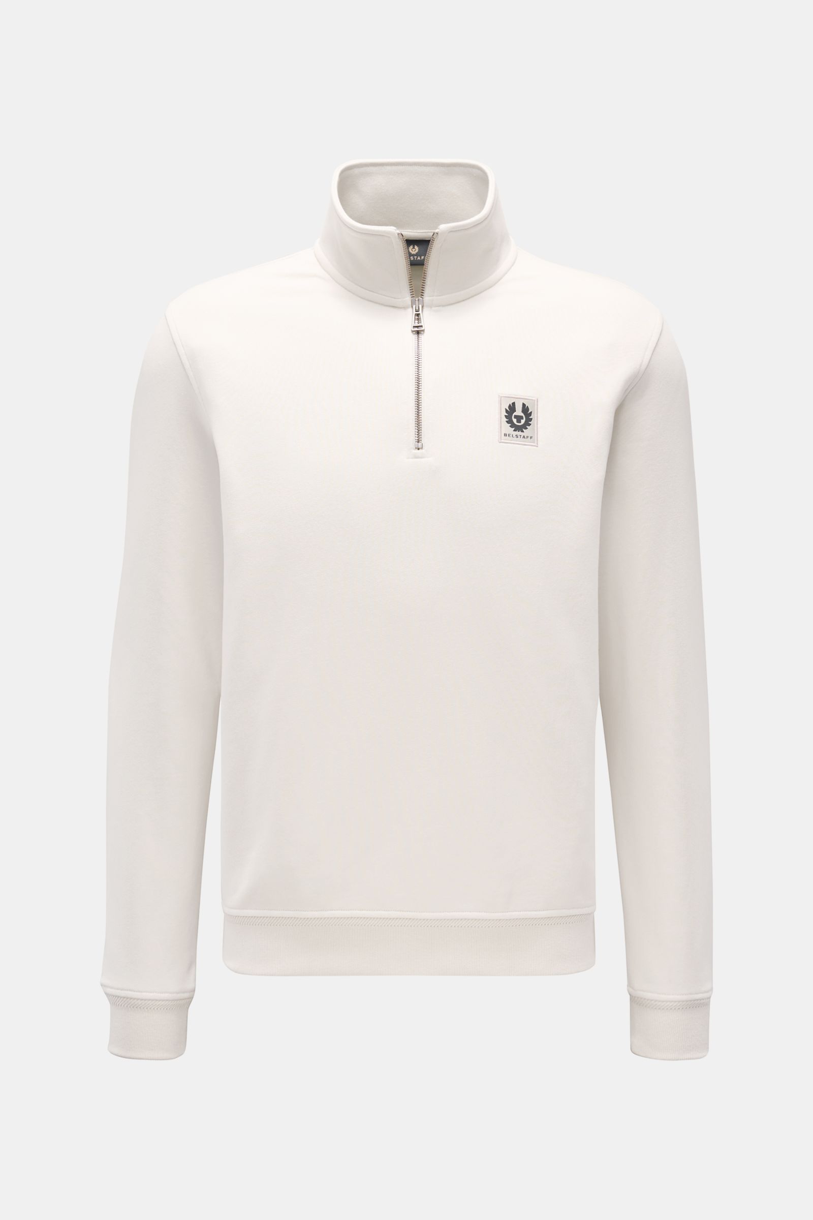 Belstaff Sweat-Troyer 'Quarter Zip' creme frontal fotografiert, Slim Fit, aus reiner Baumwolle mit weichem Griff, Troyer-Kragen, Reißverschluss, Brust-Weblabel und flexiblen Rippbündchen.
