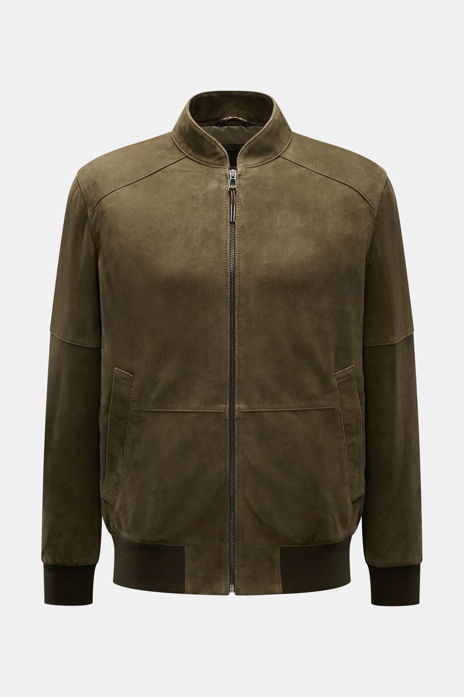 Windsor Lederblouson 'Borello' dark olive, frontale Nahaufnahme, Slim Fit, chromfrei gegerbtes, softes Veloursleder mit Stehkragen, Reißverschluss, schrägen Taschen, elastischen Bündchen und geschmeidigem Futter.