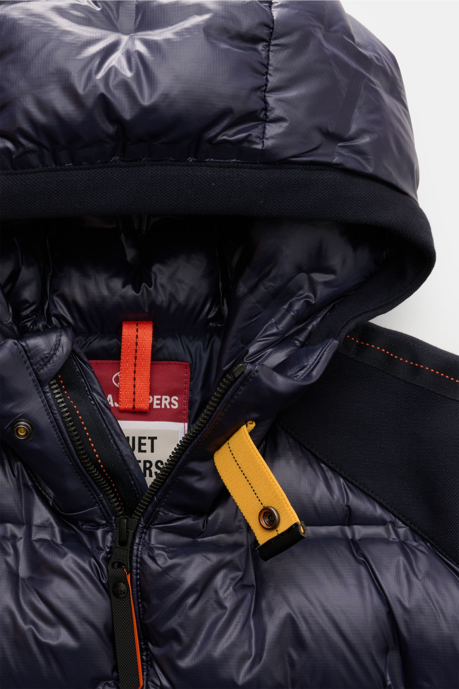 Close-up front view of Parajumpers Daunenjacke 'Gyles' navy with shiny ripstop microfiber, jersey details, lightweight down filling, and yellow snap hood strap.