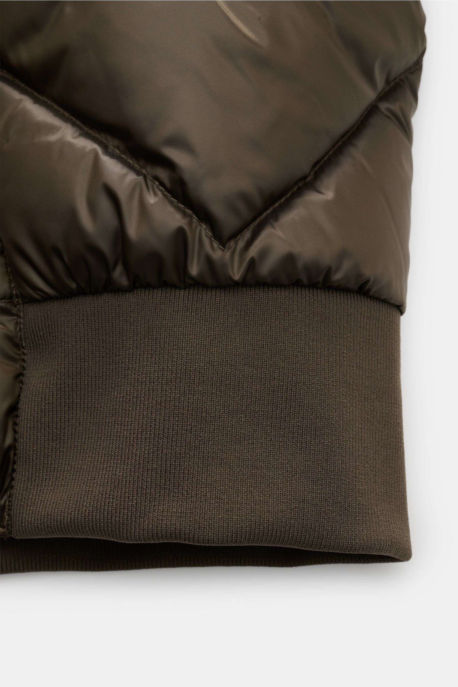 Parajumpers Daunenblouson 'Pharrell' dark olive, Nahaufnahme Saum mit Rippstrick-Einsatz, strapazierfähige Microfaser, leichte Daunenfüllung, wasserabweisend, winddicht, atmungsaktiv.