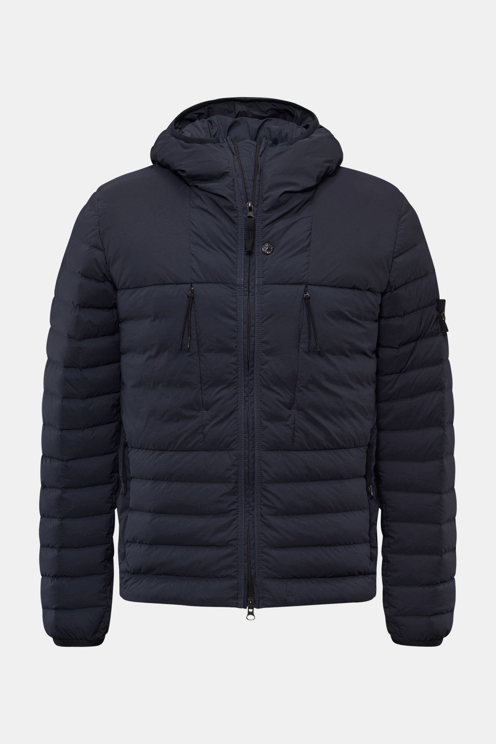 Stone Island Daunenjacke 'Seamless Tunnel Nylon Down-TC' navy, frontal fotografiert, mit Kapuze, zwei Zipper-Taschen, Slim Fit und Kompass-Badge.