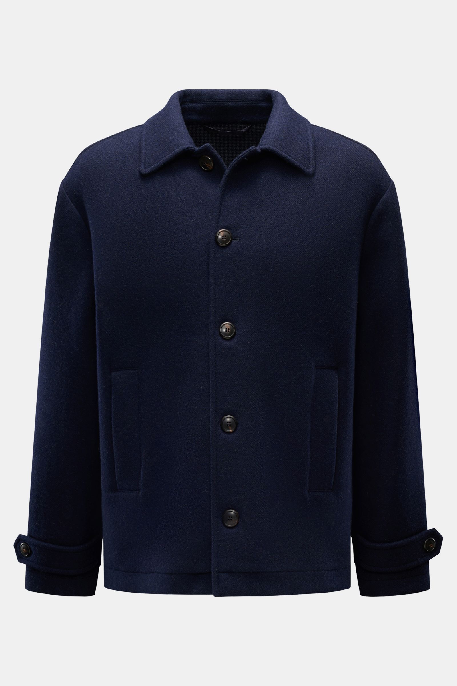 Doppiaa Jacke 'Aarneis' navy aus Doubleface Wolle-Cashmere, Regular Fit, fünf Knöpfe, Umlegekragen, Leistentaschen, Hahnentritt-Innenseite, frontal fotografiert.