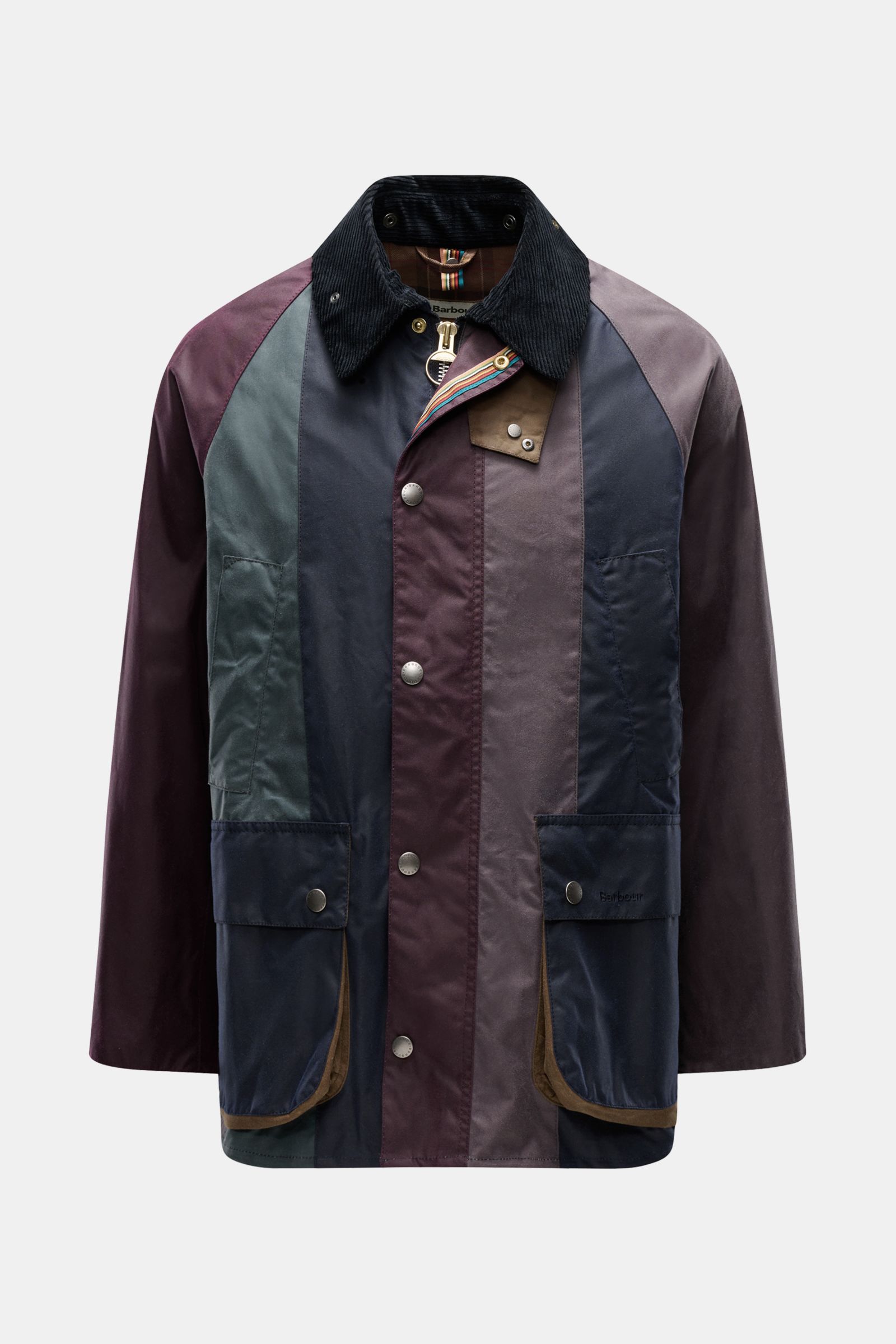 Front view of the Barbour Wachsjacke 'Bedale' navy/bordeaux/petrol, a slim fit waxed cotton jacket with cord collar, patch pockets, and tartan lining with cow print. Gut gerüstet für die Übergangszeit: Diese Variante der 'Bedale' Jacke gehört zur Kooperat