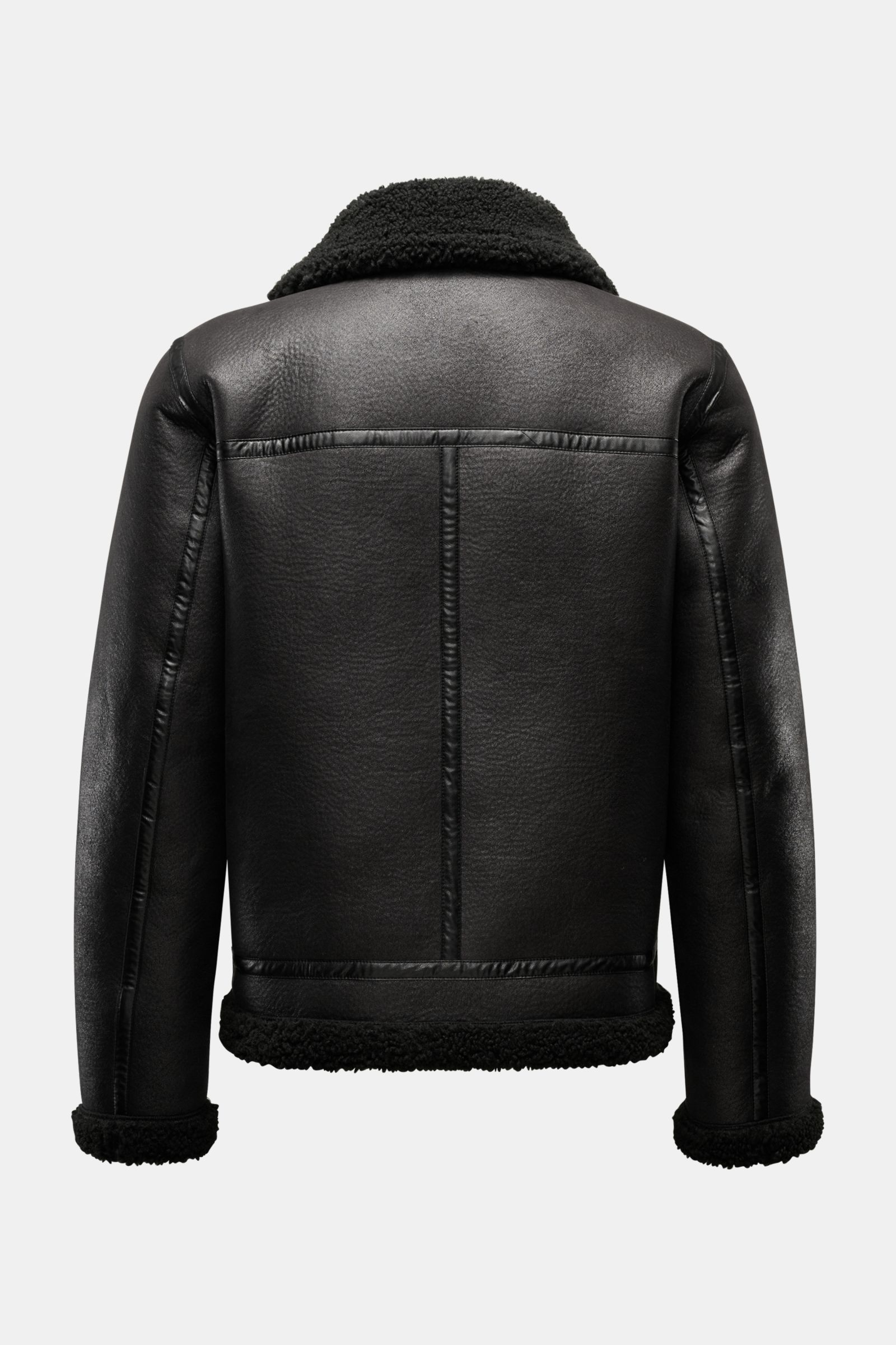 A.P.C. Jacke 'Tommy' schwarz, Rückansicht, Slim Fit mit breitem Umlegekragen, weicher Microfaser, Lammfelloptik, Metall-Reißverschluss, Fronttaschen.