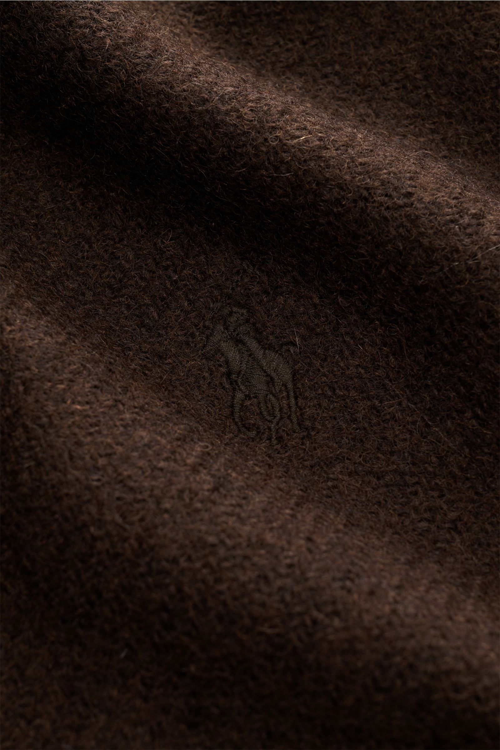 Nahaufnahme der dunkelbraunen Polo Ralph Lauren Jacke 'Langdon' aus italienischem Wolltwill mit feiner Microfaser-Fütterung.