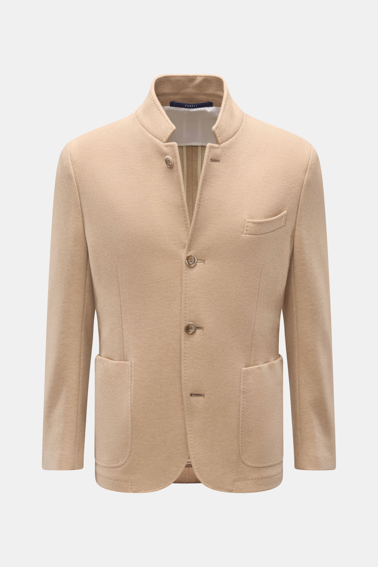Fedeli Cashmere Jacke beige, Slim Fit, reiner Cashmere, weicher Griff, Stehkragen, Vier-Knopf-Leiste, Brusttasche, Hüfttaschen, Kissing Buttons, Seitenschlitze, halb gefüttert, zwei Innentaschen, Frontansicht.