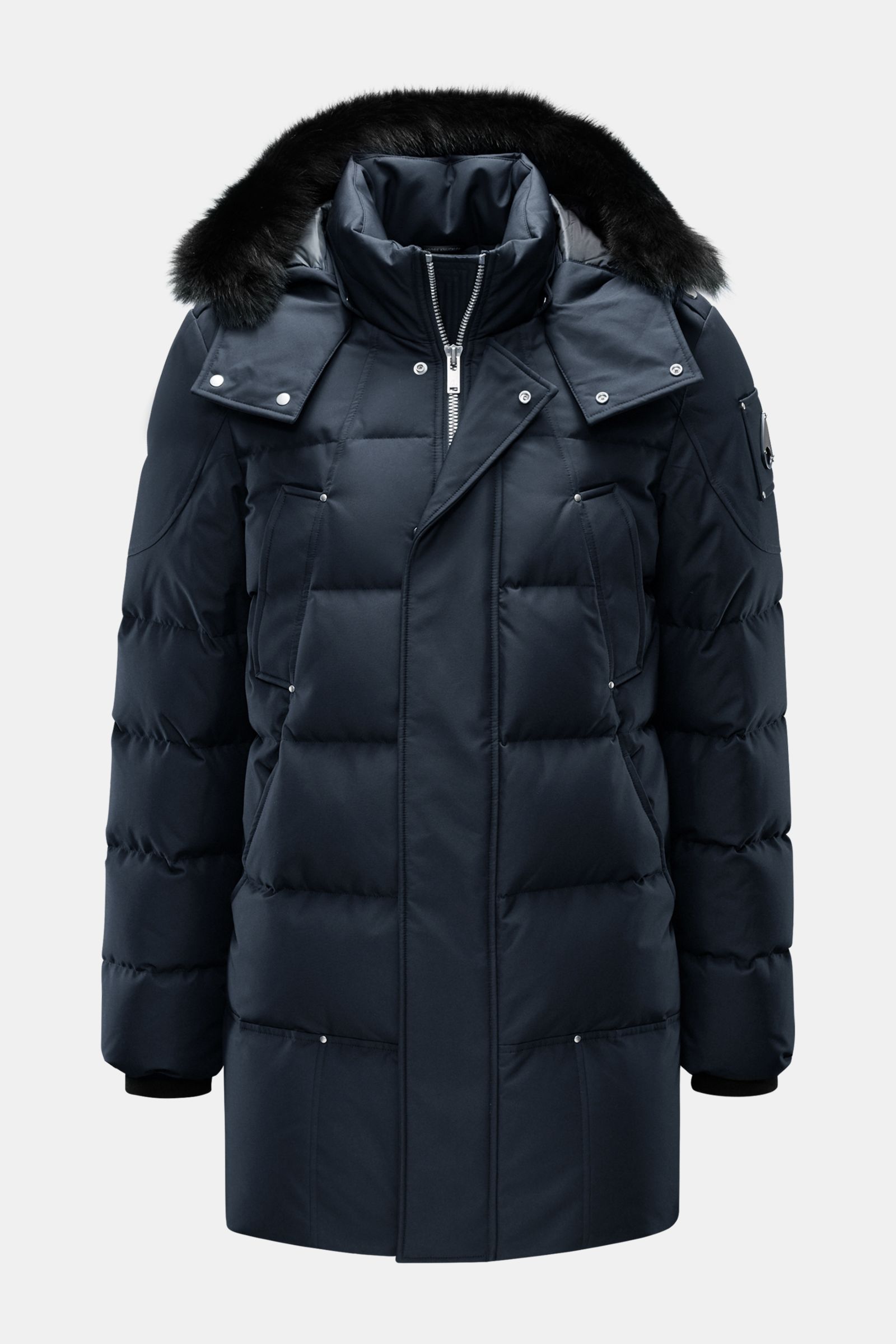 Front view of Moose Knuckles Down parka 'Cloud parka Neoshear' navy, a slim fit, water-repellent down jacket with detachable shearling hood trim, high collar, and multiple pockets. With the 'Cloud' series, MOOSE KNUCKLES presents reinterpretations of its 