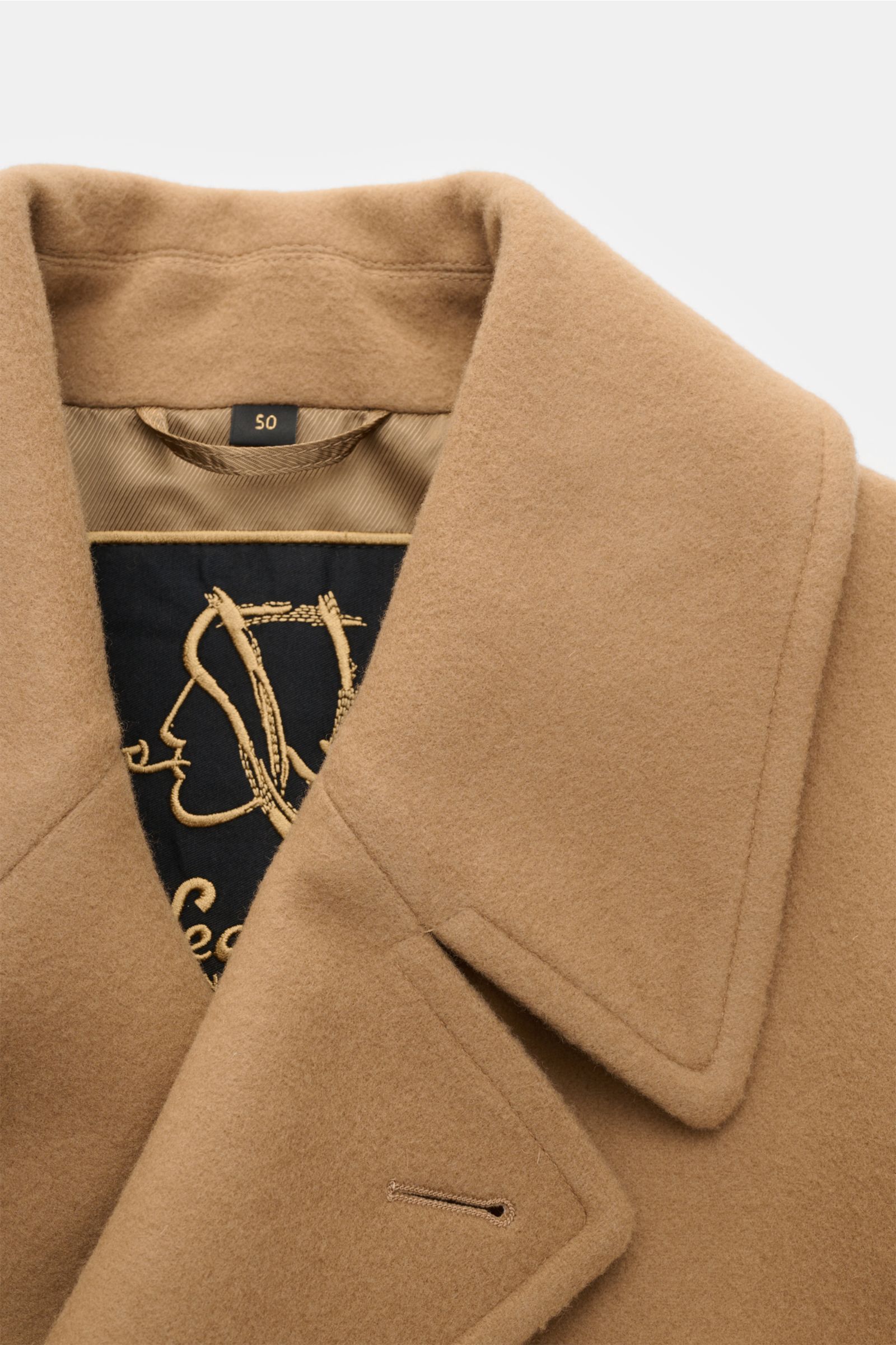 Sealup Cabanjacke 'Amalfi Peacoat' camel in Nahaufnahme von oben, weicher Woll-Cashmere-Mix, breiter Reverskragen, leichte Wattierung.