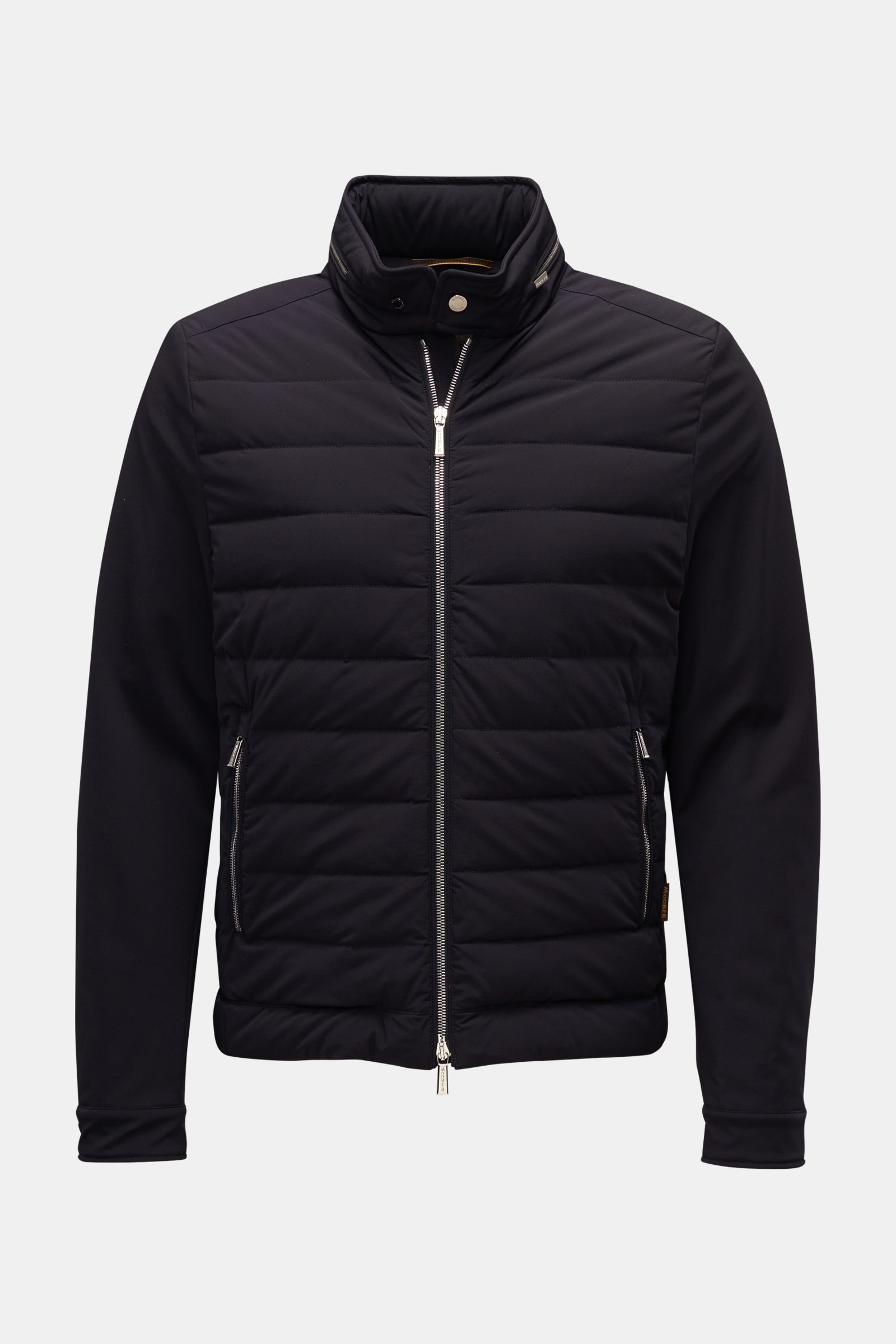 Moorer Daunenjacke 'Filippo' dark navy, frontal fotografiert, wasserabweisend, Slim Fit, Microfaser, Stehkragen mit Kapuze, Gänsedaunenfüllung.