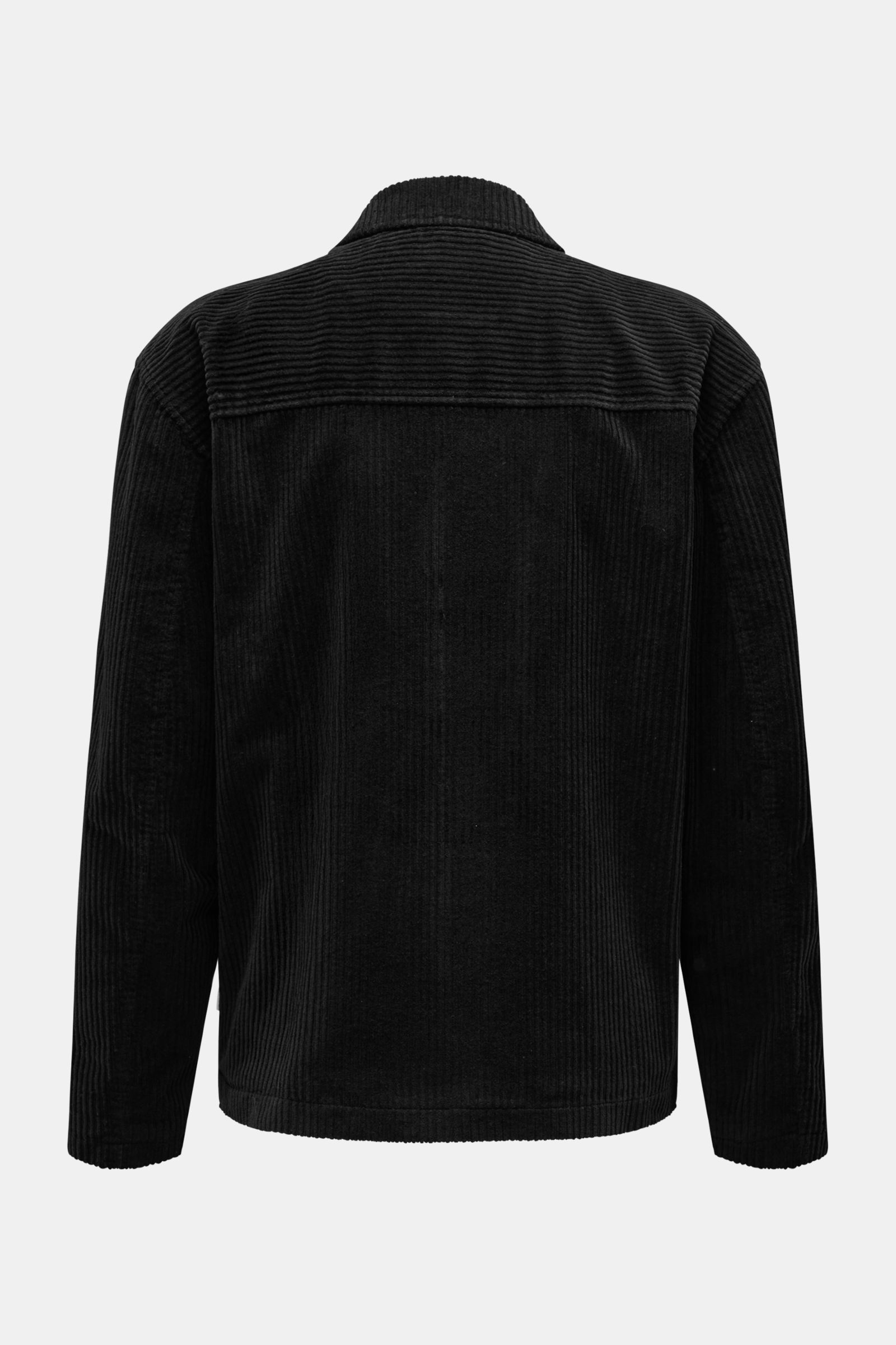 Rückansicht der schwarzen 04651/ A trip in a bag Cordjacke aus elastischer Baumwolle mit Umlegekragen und Regular Fit.