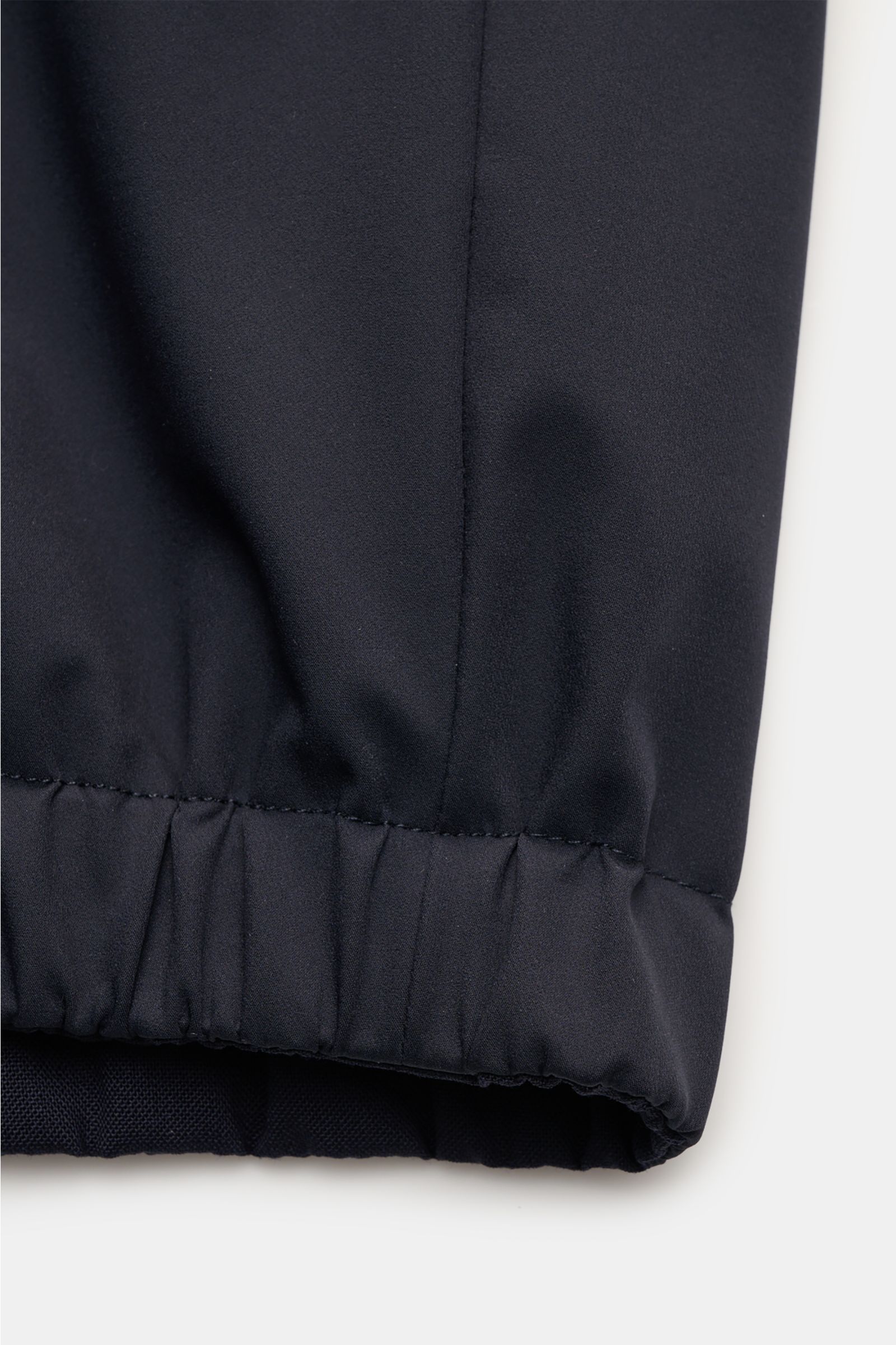 Marco Pescarolo Wende-Blouson 'Macan' navy im Detail, Nahaufnahme des elastischen Saums, glatte, weiche Schurwolllage, Slim Fit, wendbar.