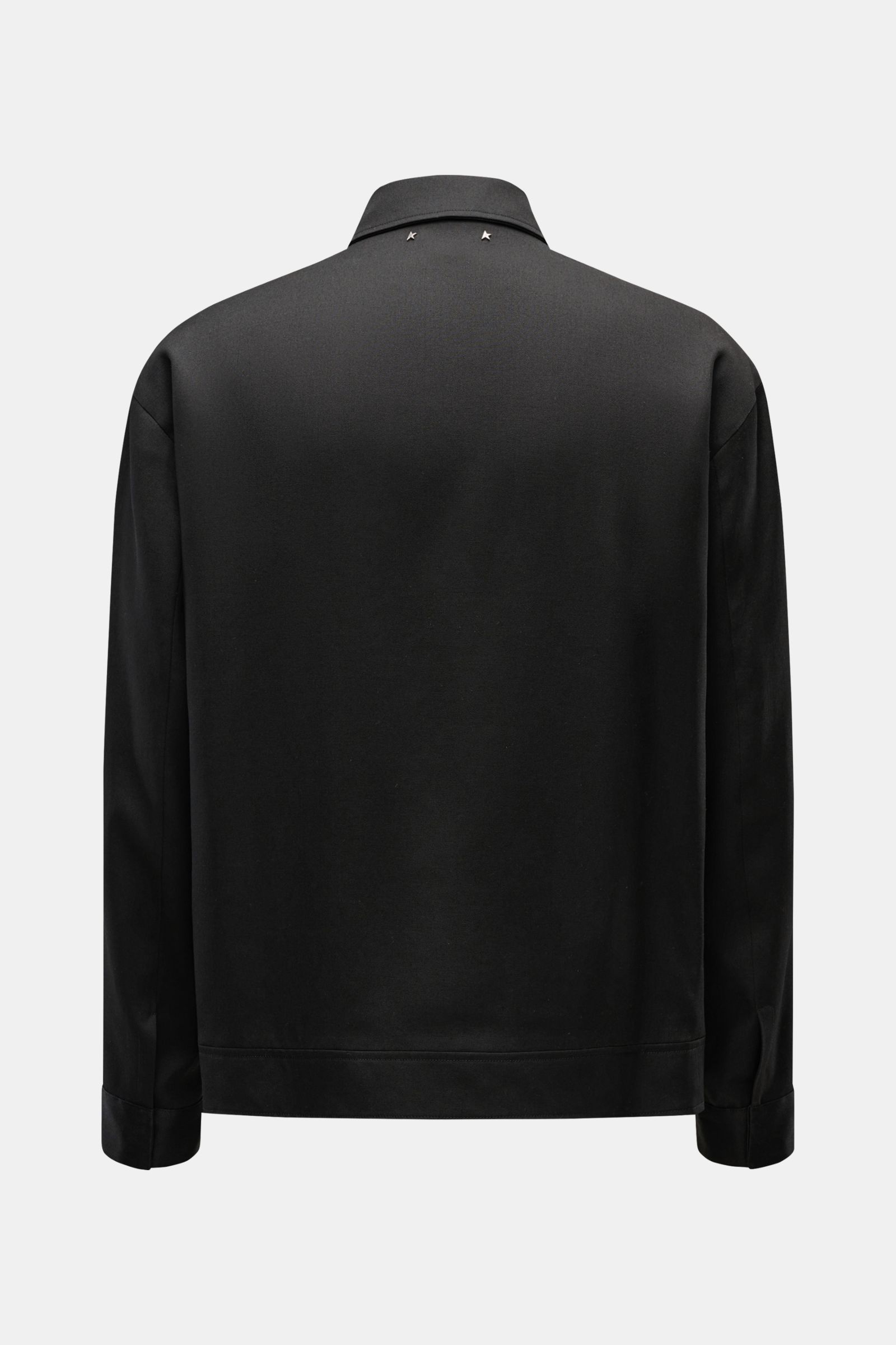 Rückansicht der schwarzen Golden Goose Jacke 'Coach Jacket Luther', aus feinem Schurwoll-Twill mit zwei kleinen Metallsternen am Umlegekragen.
