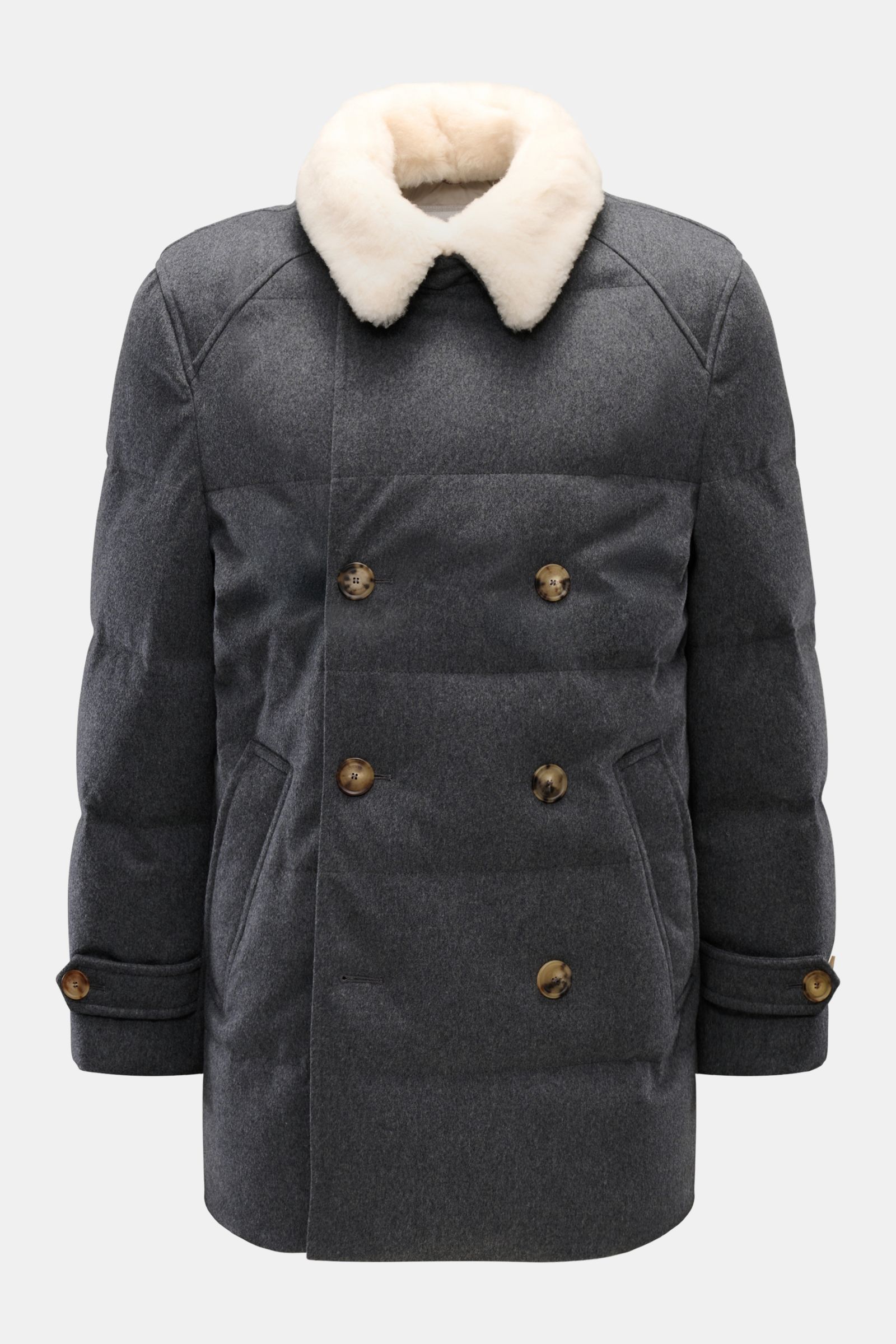 Brustansicht der Brunello Cucinelli Daunenjacke dunkelgrau meliert mit variabel abnehmbarem Schaffellkragen, 2-reihig, reine Wolle.