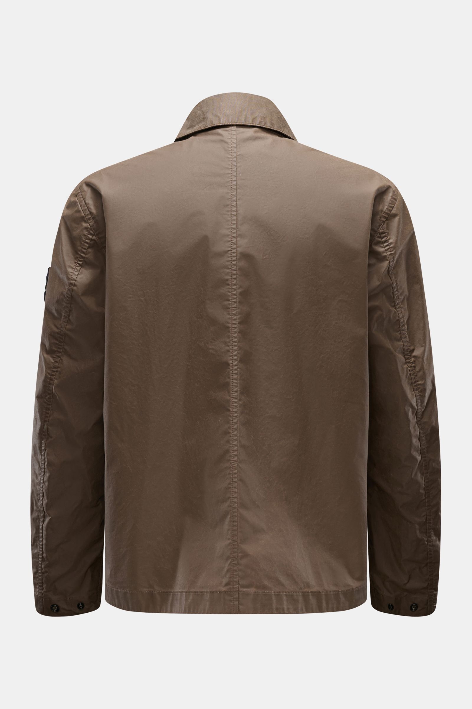 Stone Island Wachsjacke 'Waxed Pigment Cotton Tela' khaki, Rückansicht, robust, gewachster Baumwoll-Polyester-Mix, wasserabweisend, Regular Fit, variabler Kragen, Kompass-Badge am Ärmel.