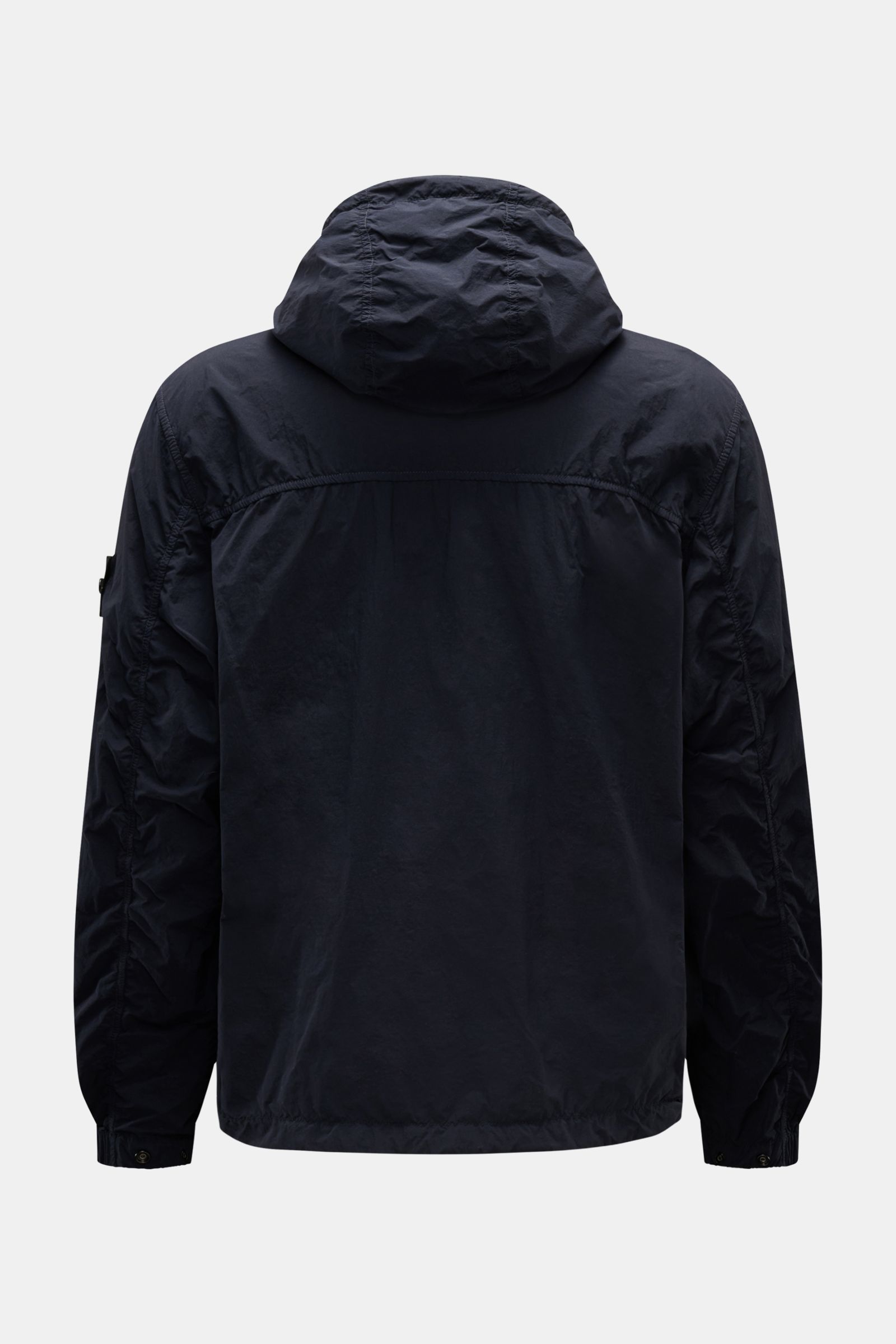 Stone Island Jacke 'Nylon Smerigliato-TC' navy, Rückansicht, wasserabweisend, Kapuze, Kompass-Badge, leichte Microfaser, Slim Fit, aufgesetzte Taschen.