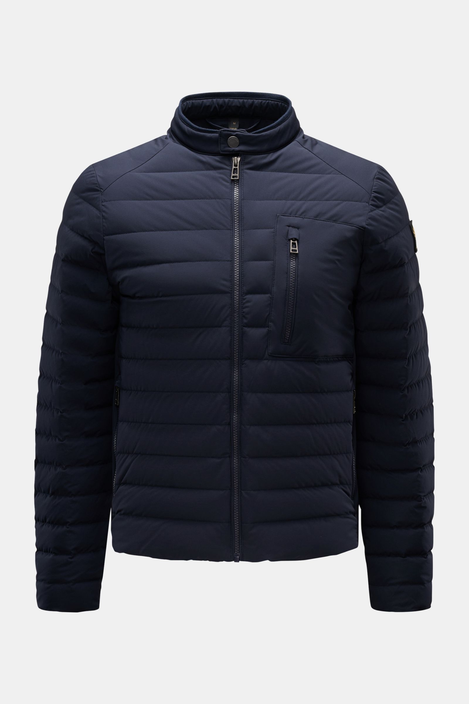 Belstaff Daunenjacke 'Chassis' navy, frontal fotografiert, leichte, wasserabweisende Microfaser mit Slim Fit, Stehkragen, Reißverschlusstaschen, Daunenfüllung.
