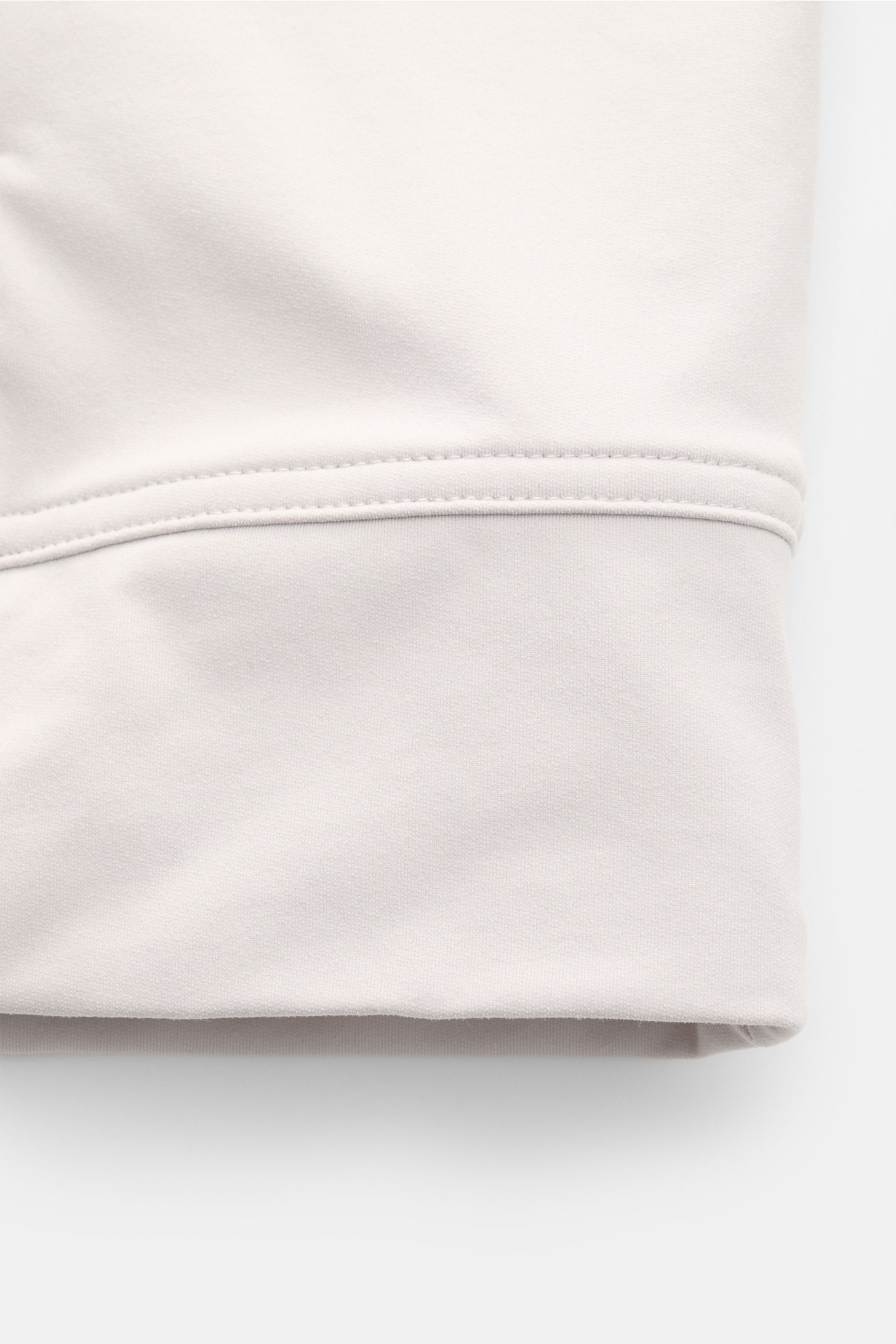 Close-up of the hem and seam detail of the Parajumpers Jacket 'Douglas' sand, showing its high-quality microfibre and soft feel from a side perspective.

A functional piece for the transitional season: The jacket 'Douglas' by PARAJUMPERS has a function