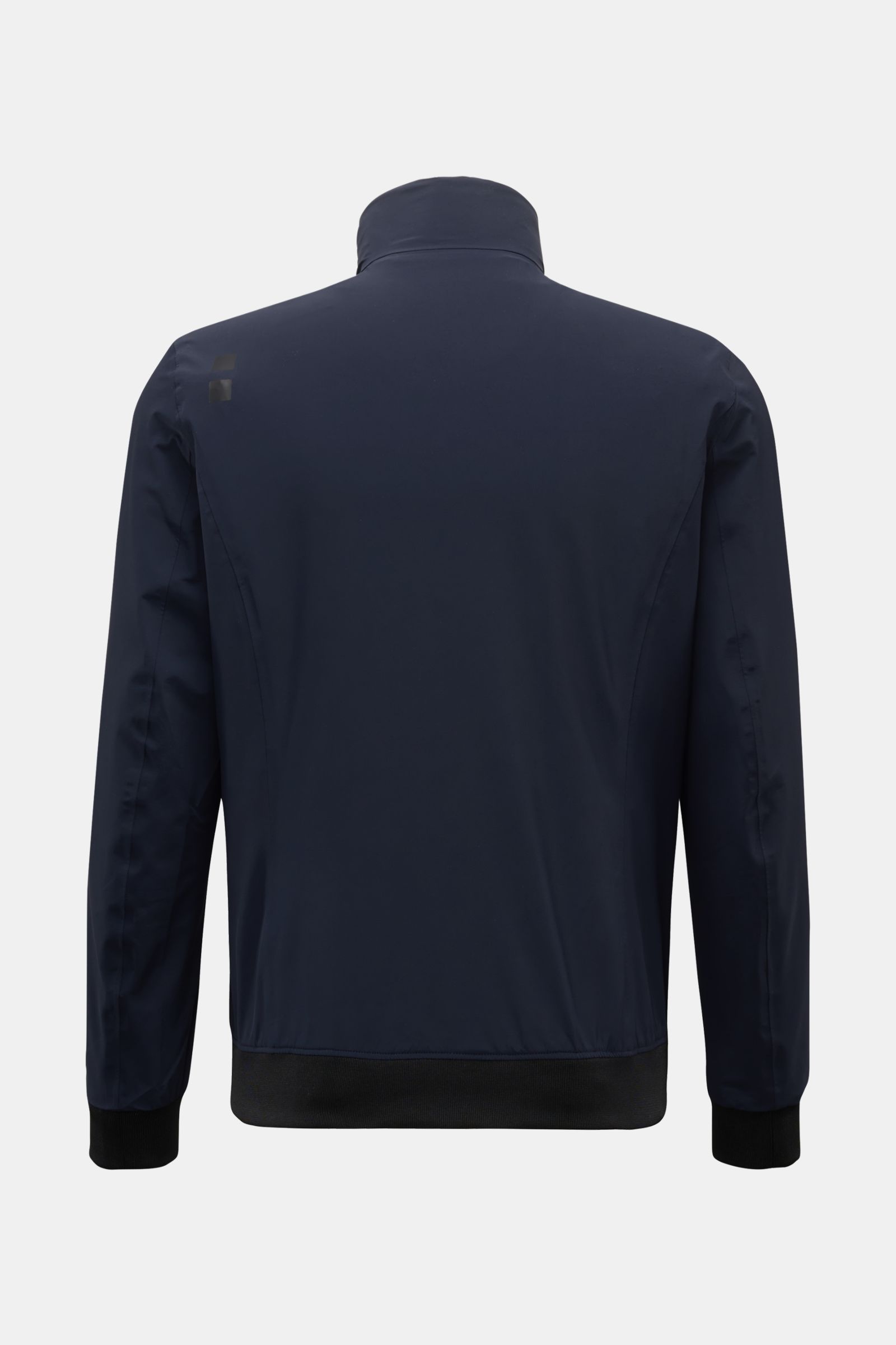 UBR Blouson 'Delta' navy, Rückansicht, Slim Fit, Stehkragen mit Rippstrick, glatter Griff, elastische Microfaserqualität, Saum- und Rippbündchen