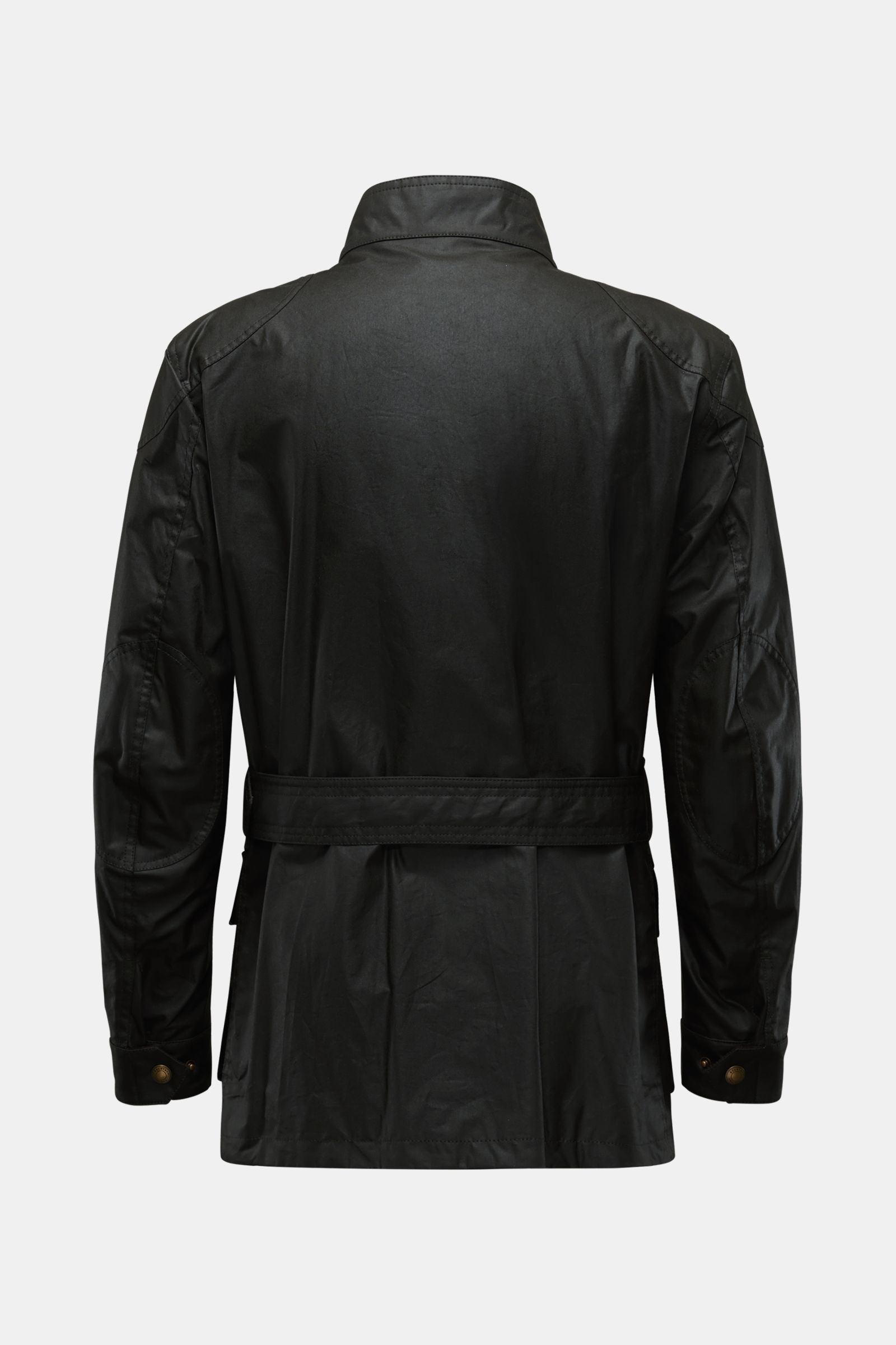 Back view of Belstaff Wachsjacke 'Trialmaster' schwarz, made of durable, water-repellent waxed cotton with slim fit, belt, reinforced shoulders, and pockets. Strapazierfähig, funktional und zeitlos – die legendäre Jacke 'Trialmaster' mit charakteristische