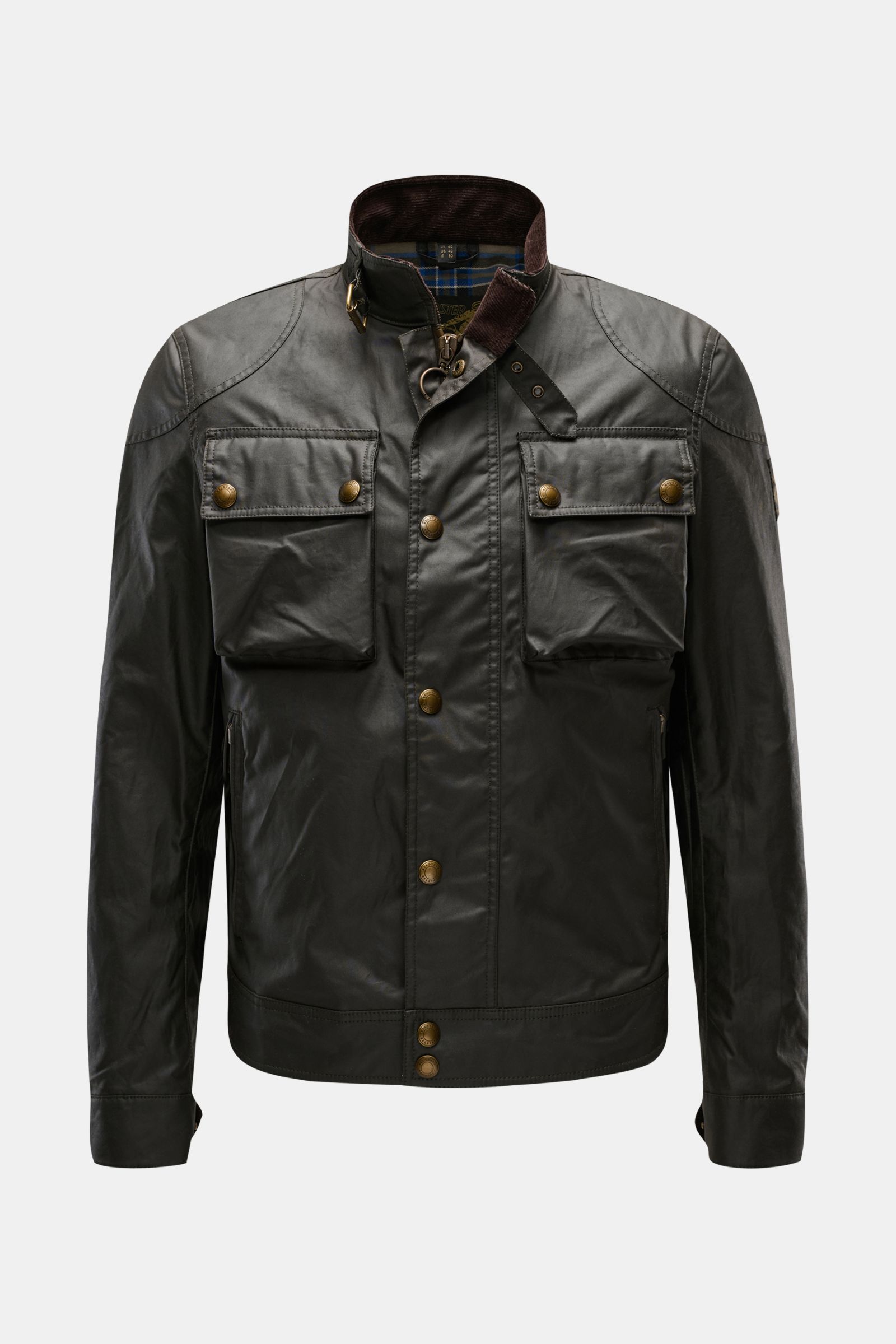 Belstaff Wachsjacke 'Racemaster' dark olive, Frontansicht, gewachste Baumwolle, Slim Fit, Brusttaschen, Stehkragen mit Cord, Metallreißverschluss.