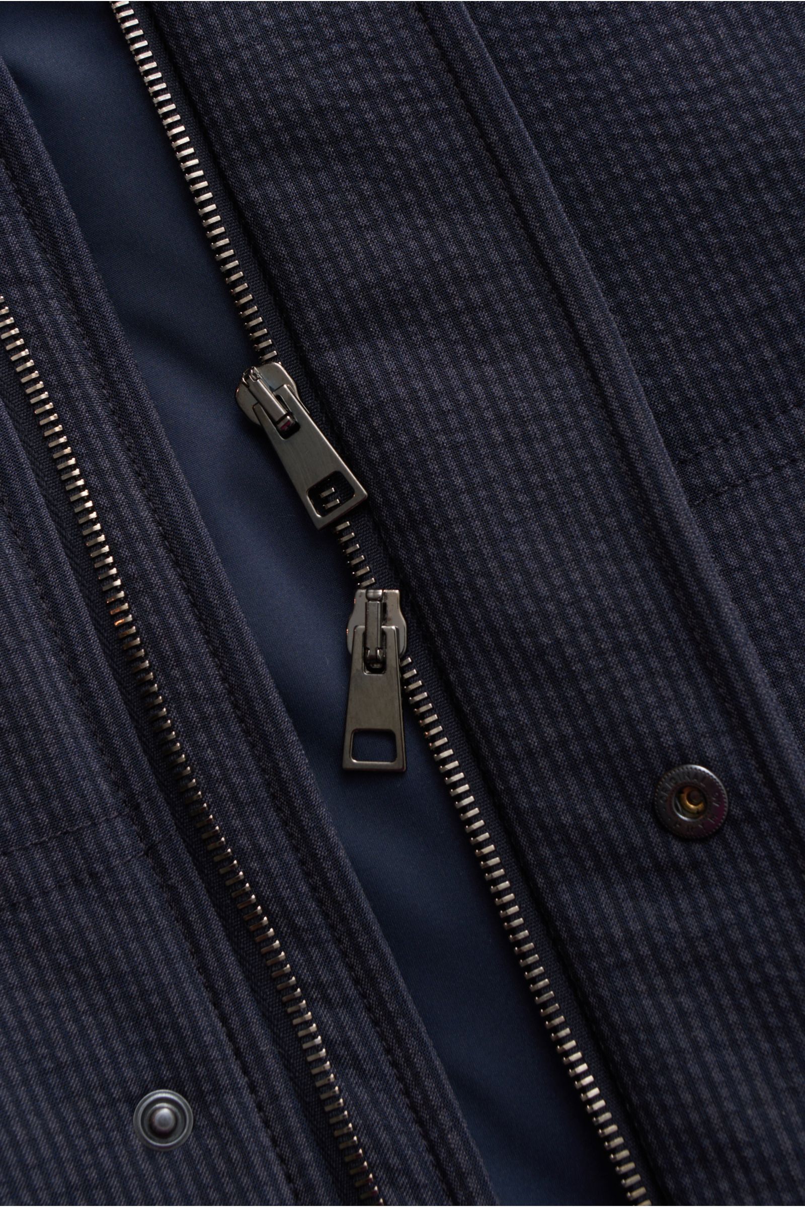 04651/ A trip in a bag Seersucker-Weste navy/graublau gestreift