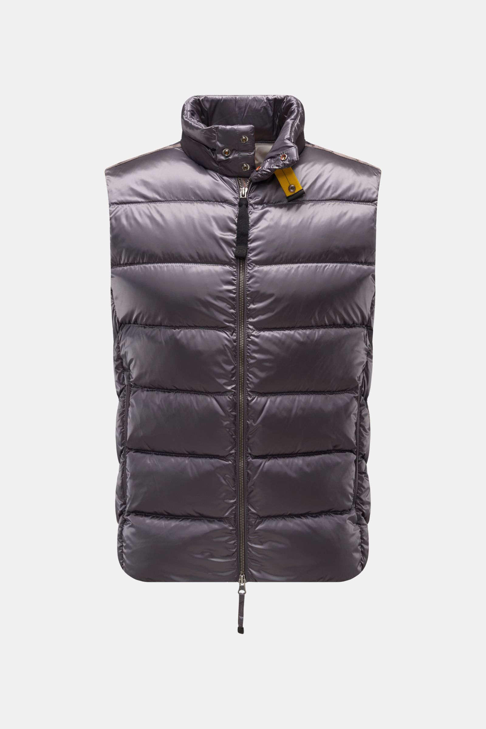 Parajumpers Daunenweste 'Jeordie' grau, frontale Nahaufnahme, leichte, atmungsaktive Microfaser, Slim Fit, mit Stehkragen, Zwei-Wege-Reißverschluss und kontrastierendem Futter.