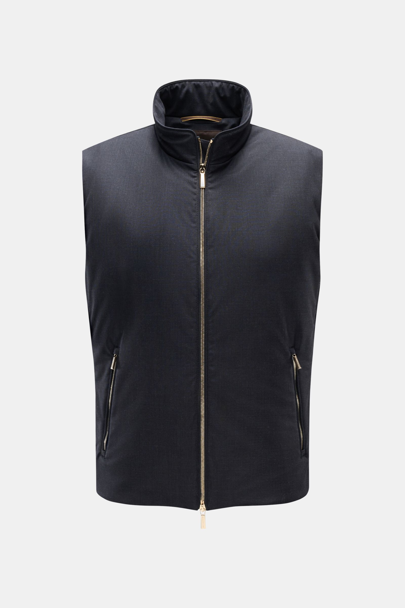 Moorer Outdoor-Weste 'Senio-Bt' dark navy frontal fotografiert, Slim Fit, elastische Schurwolle, Stehkragen, Zipper-Taschen, leichte Füllung.