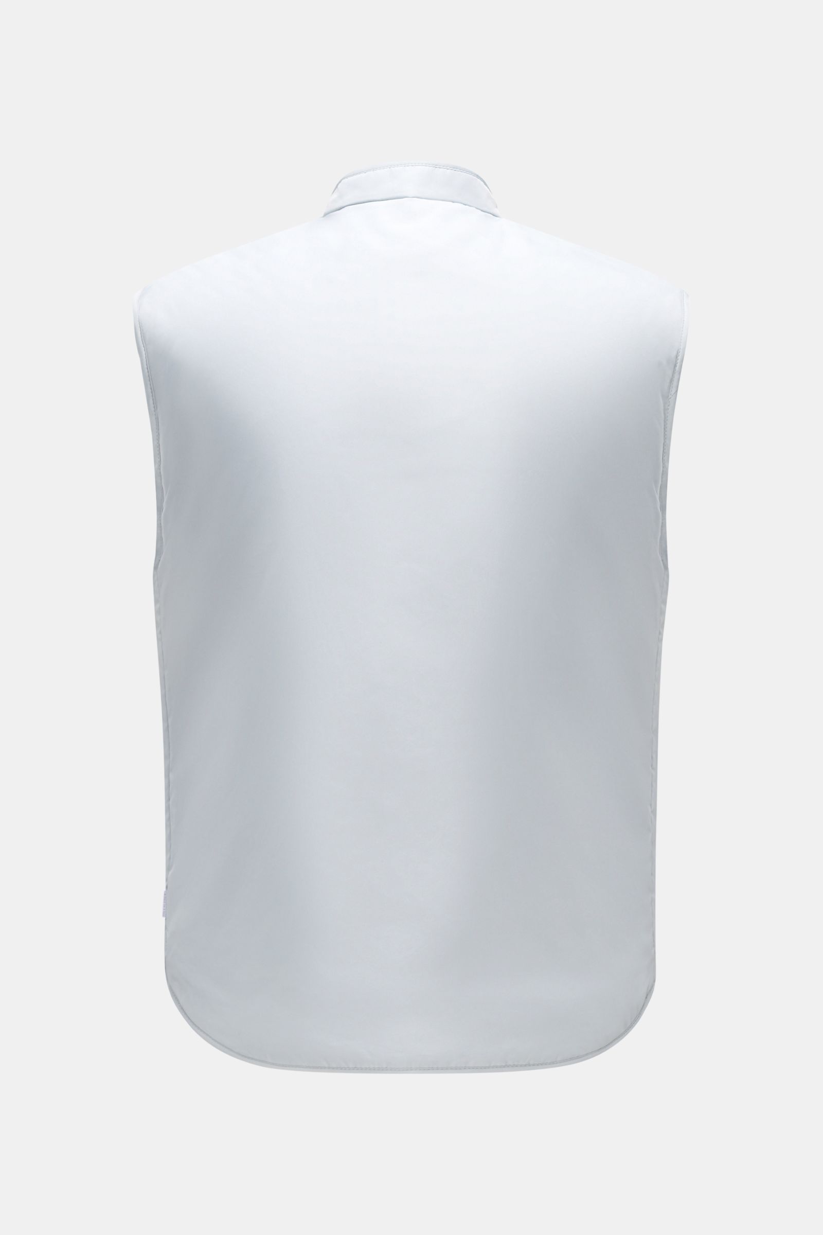 Rückansicht der pastellblauen 04651/ A trip in a bag Outdoorweste 'Padded Nylon' aus hochwertiger Microfaser, Slim Fit, Stehkragen.