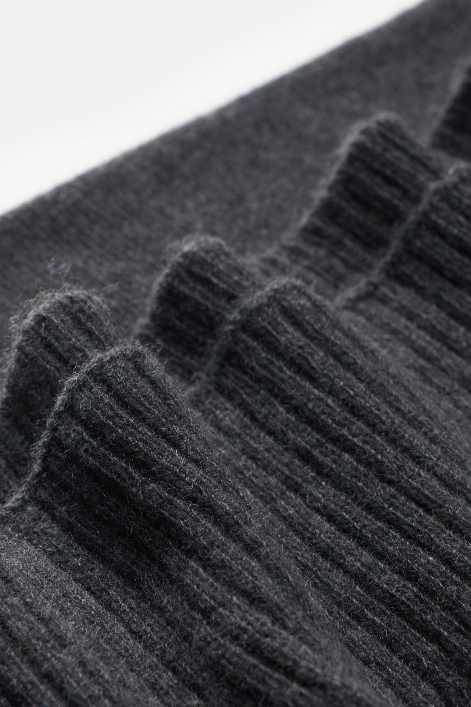 von Braun Cashmere scarf dark grey