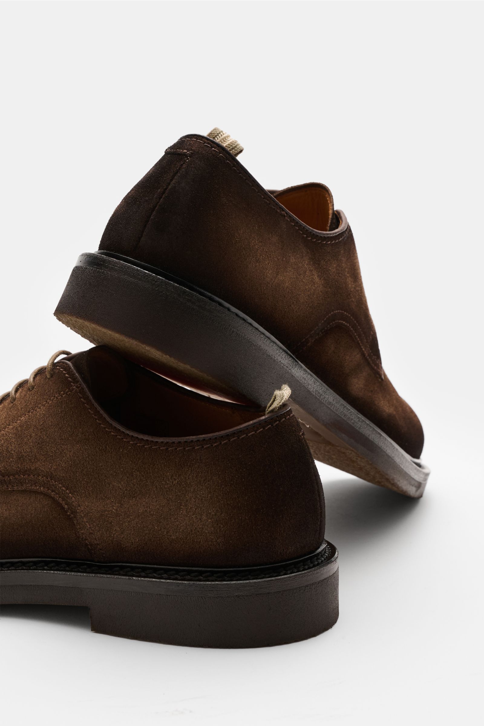 Officine Creative Derby 'Hopkins Flexi' braun aus Veloursleder mit Ombré-Verlauf, offener Schnürung, flexible Gummisohle, Seitenansicht hinten.