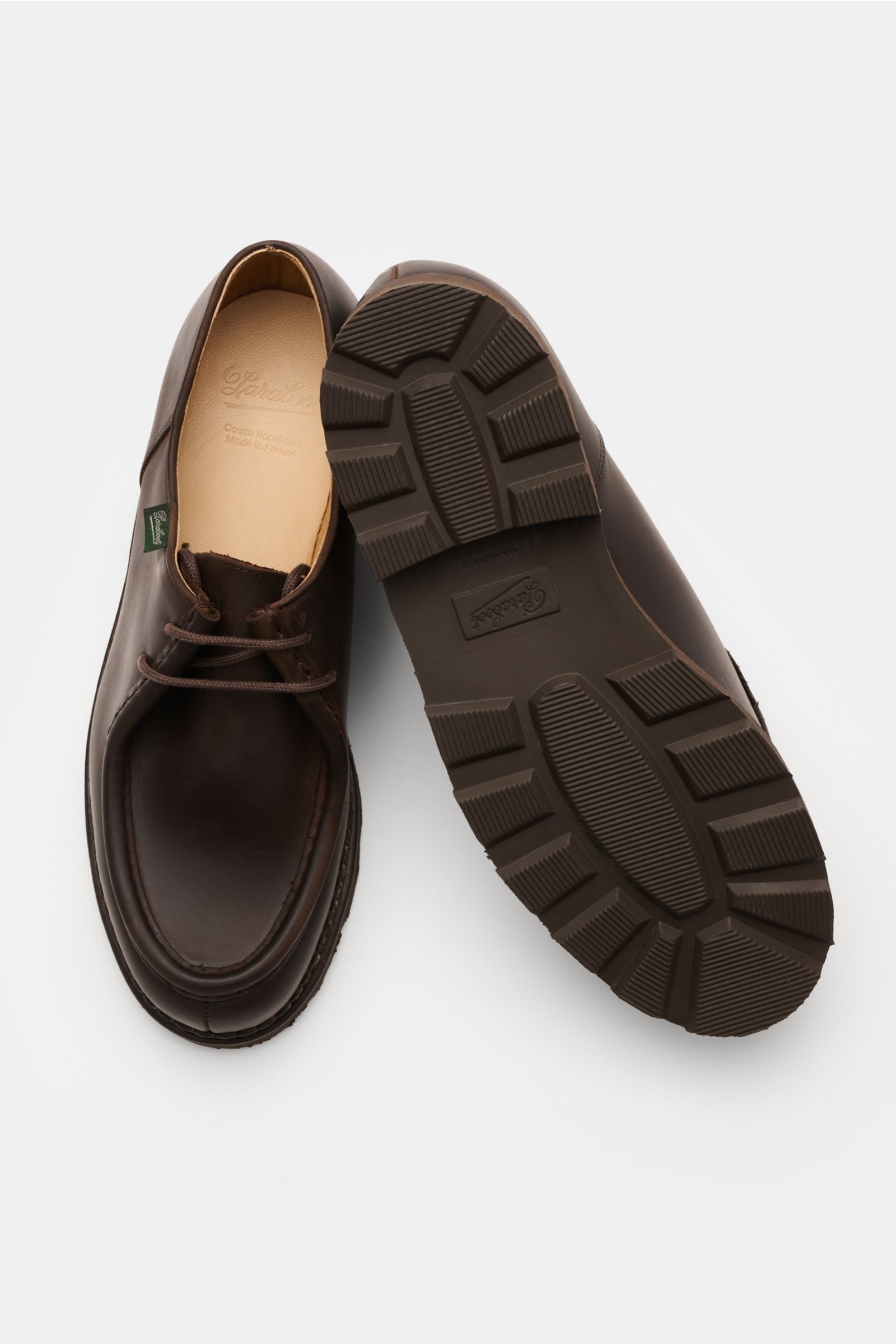 Top view of Paraboot Schnürer 'Michael' dunkelbraun showing smooth dark brown leather, two-hole lacing, leather lining, and rugged rubber sole.