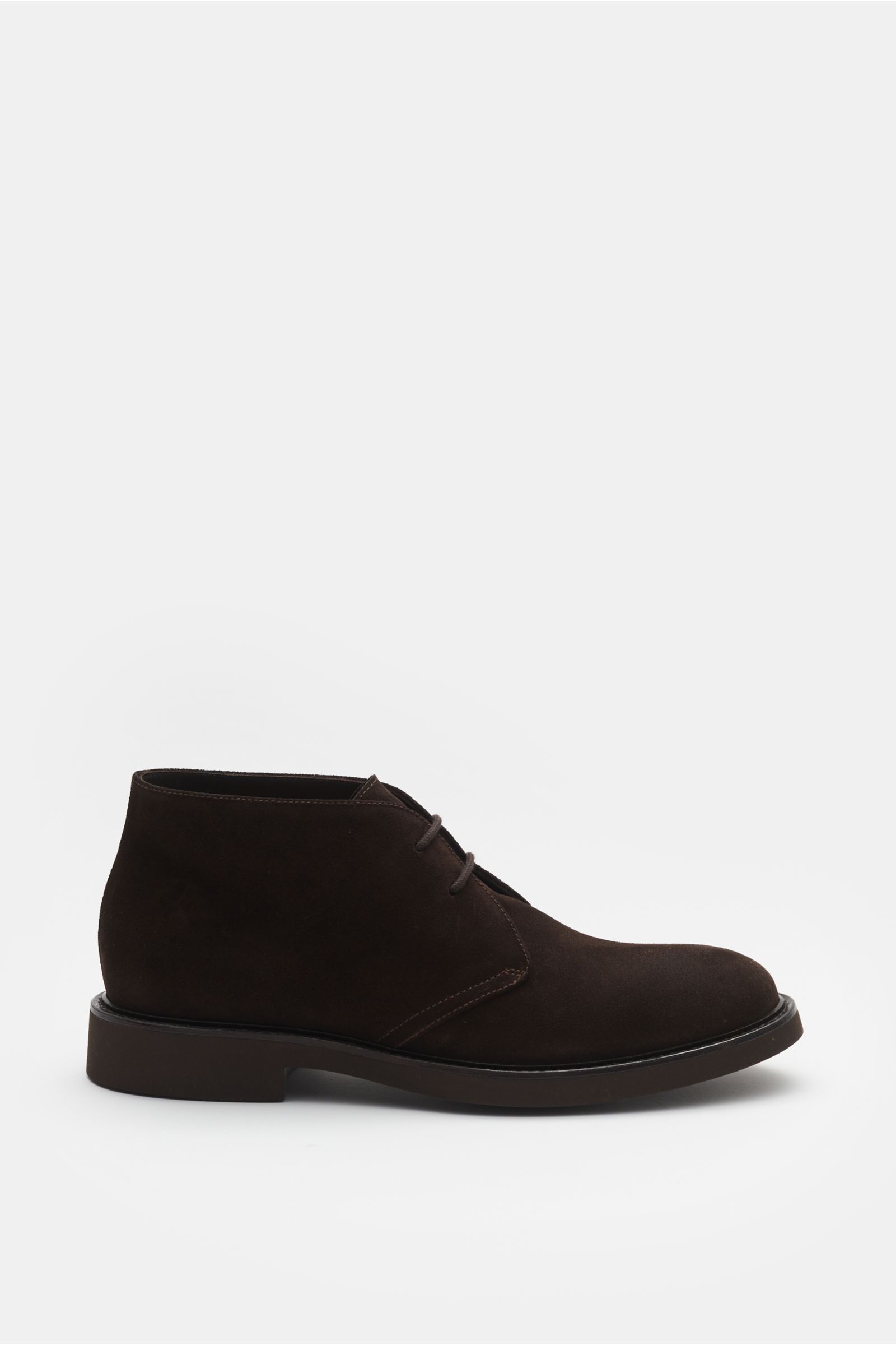 Side view of Doucal's Desert boots dark brown made of fine suede, featuring a tapered silhouette, two-eyelet lacing, leather lining, and rubber outsole.