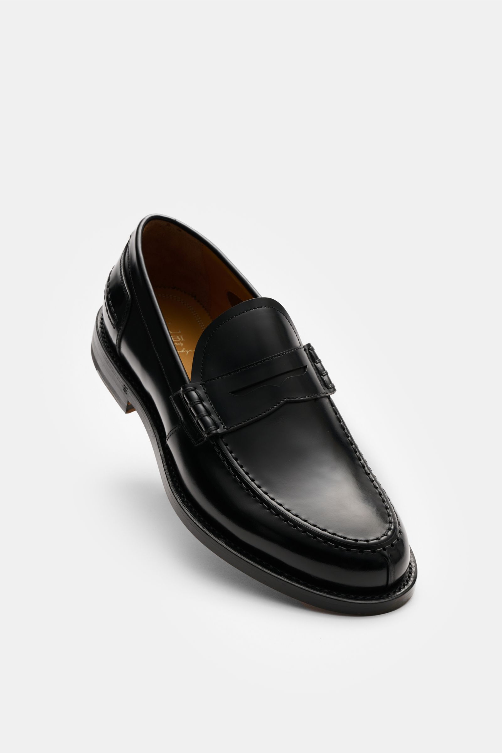 Fabi Penny Loafer 'Bill' schwarz in seitlicher Draufsicht, poliertes Kalbleder mit rahmengenähter Flex Goodyear Ledersohle, Vintage-Look.