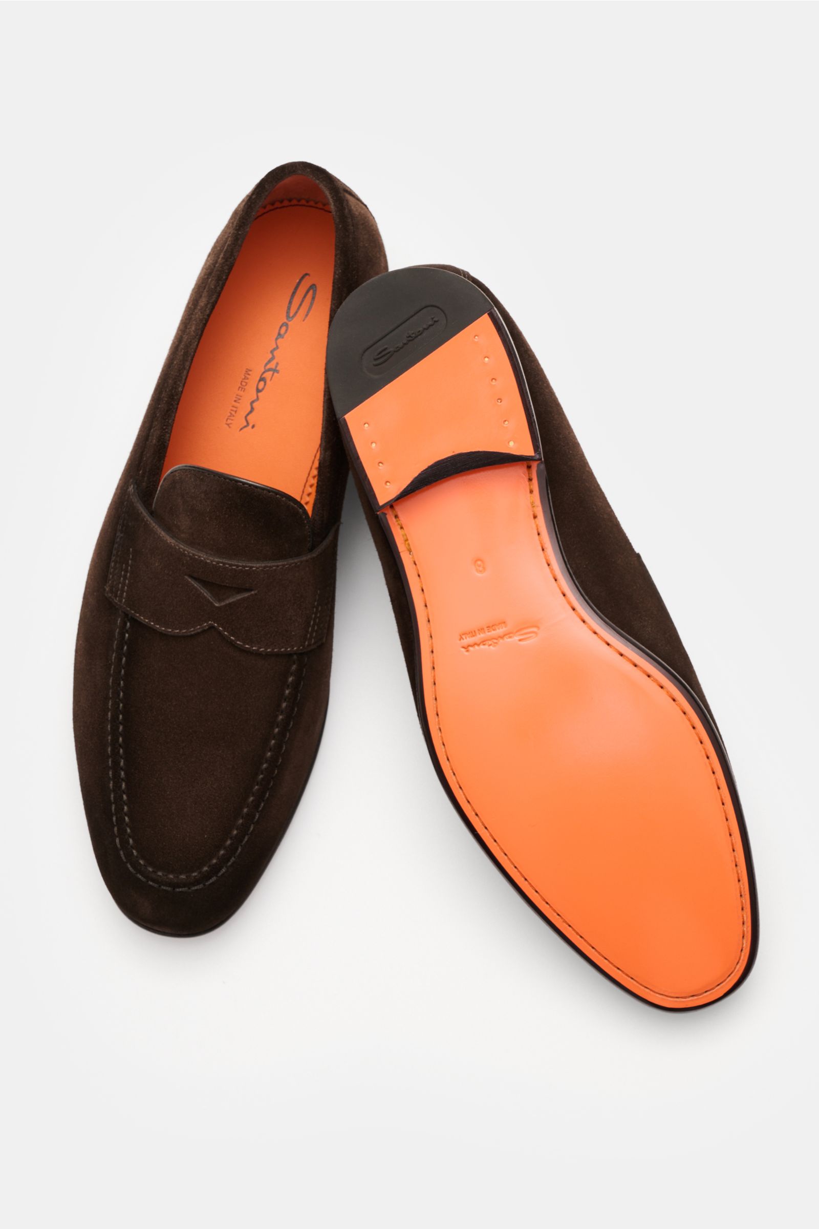 Santoni Penny Loafer 'Carlos' dunkelbraun, aus feinstem Veloursleder, handgefertigt, schmal zulaufend, mit flexibler Ledersohle und Kautschukabsatz, Ansicht von oben.