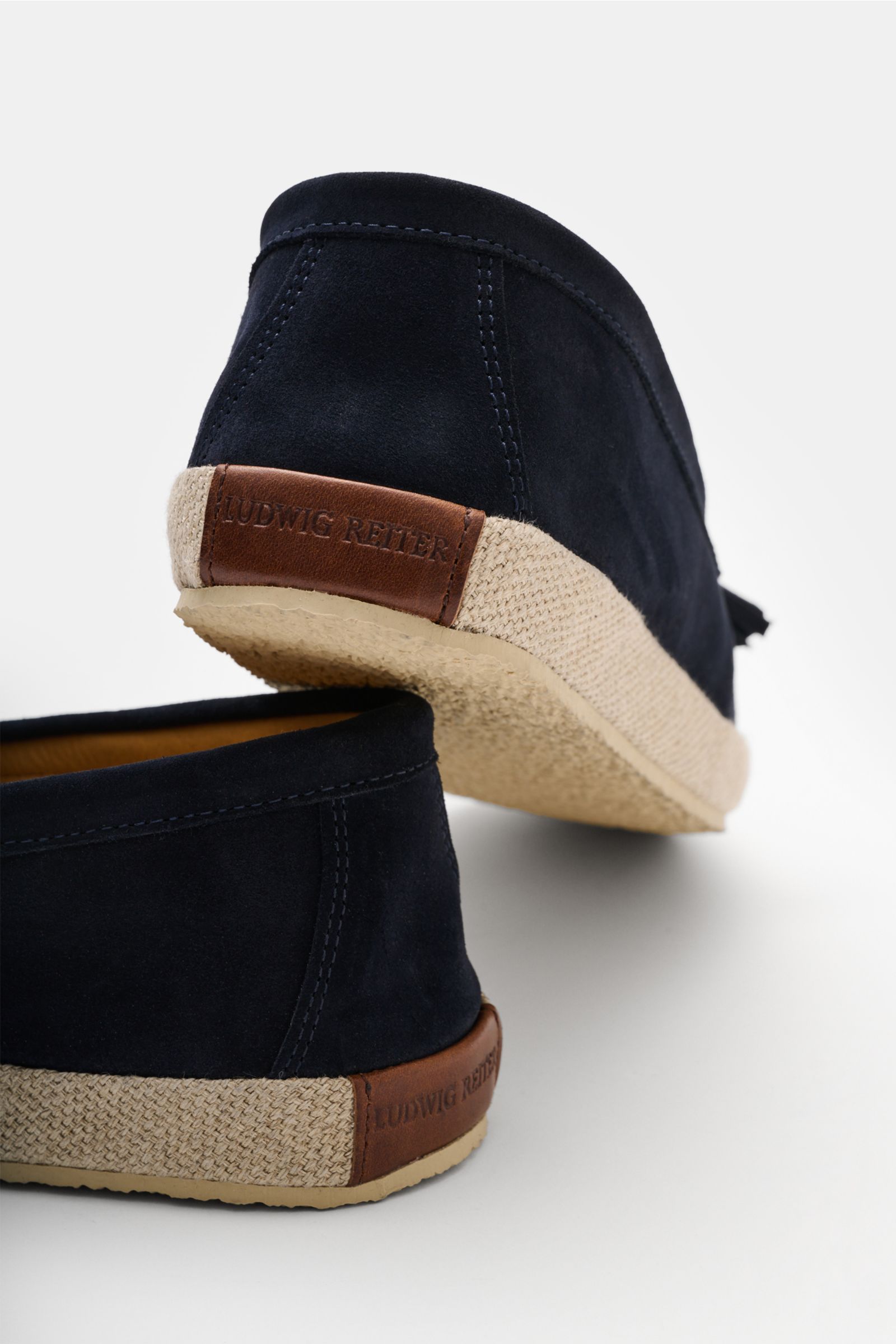 Ludwig Reiter Espadrilles 'Portoges' navy aus hydrophobiertem Veloursleder, schmal zulaufend, mit Ziernaht, Tassel, Lederfutter, Kautschuksohle, Rückansicht.