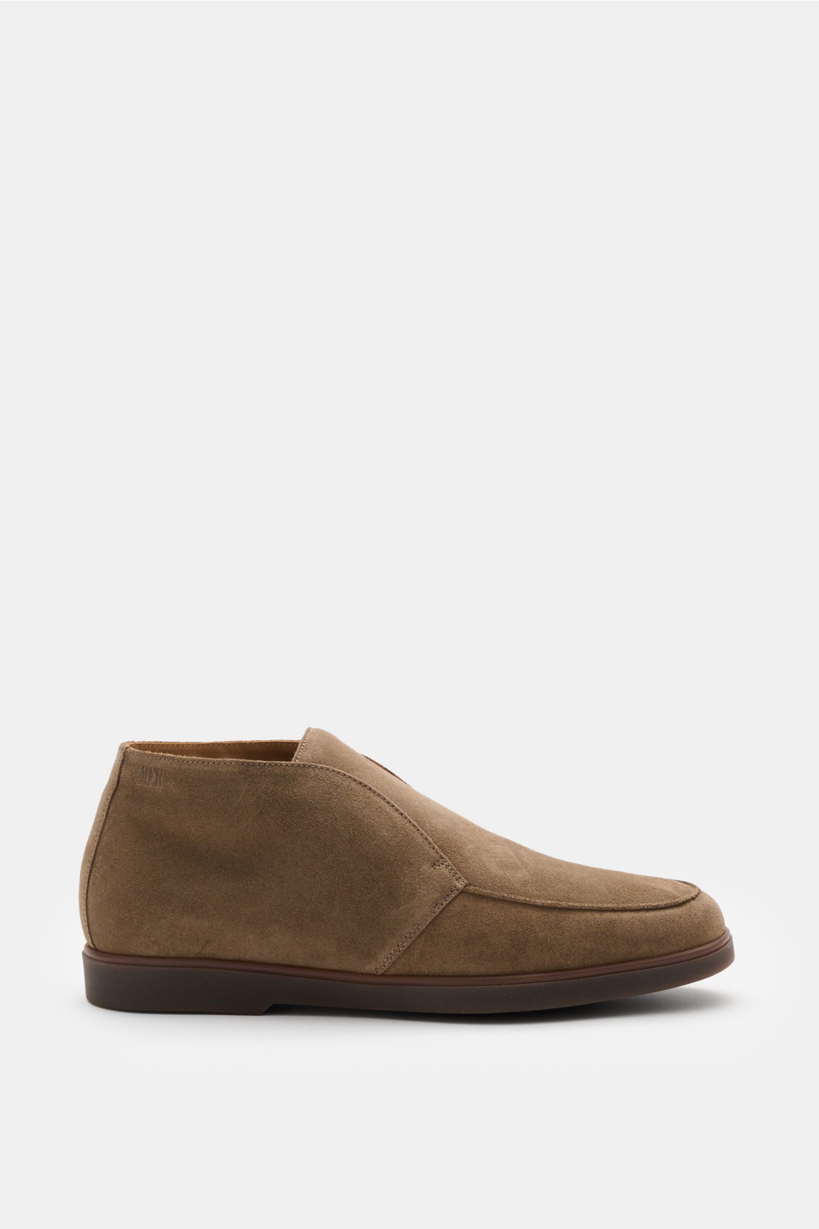 Fabiano Ricci Desert Boot taupe aus edlem Veloursleder, schmal zulaufend, mit Lammfellfutter, Naht vorn und RFR-Prägung, Seitenansicht.