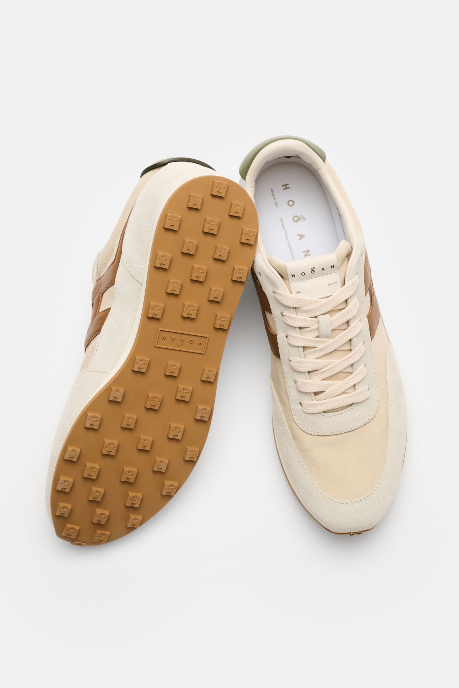 Hogan Sneaker 'Allacciato' sand/beige/braun shown from top and sole view, canvas, velours, leather, contrast overlays, 7-hole lacing.
