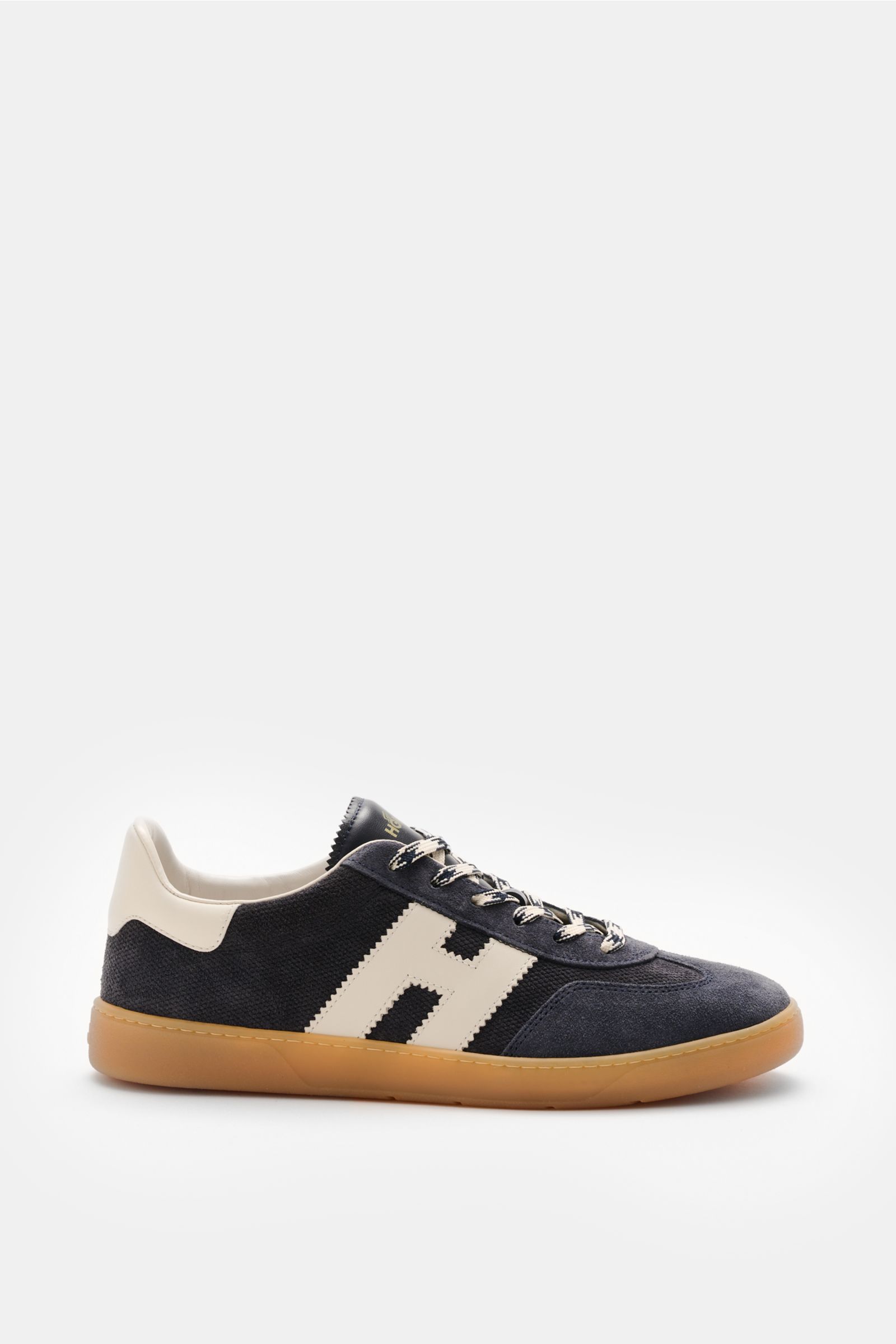 Hogan Sneaker 'Allacciato' rauchblau/weiß shown in a side profile view, featuring embossed suede, six-eyelet lacing, logo-printed tongue, padded collar, H-shaped brand initial, leather-textile lining, memory foam insole, and flexible gum sole.