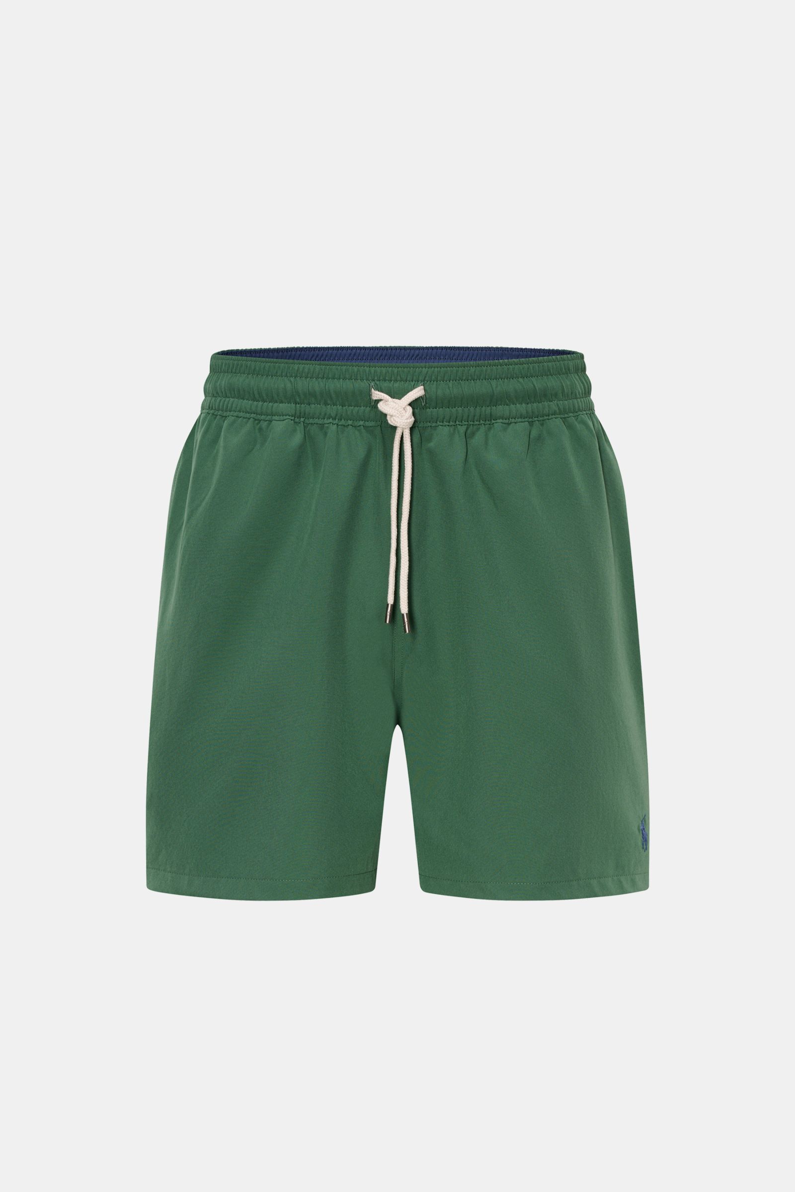 Polo Ralph Lauren Badeshorts 'Traveler' grün, Frontansicht, Regular Fit, elastischer Bund mit Tunnelzug, schnelltrocknende Microfaser, Mesh-Innenfutter, Taschen seitlich, Gesäßtasche mit Patte, Logo-Stitching. Stilsicher auf Reisen.