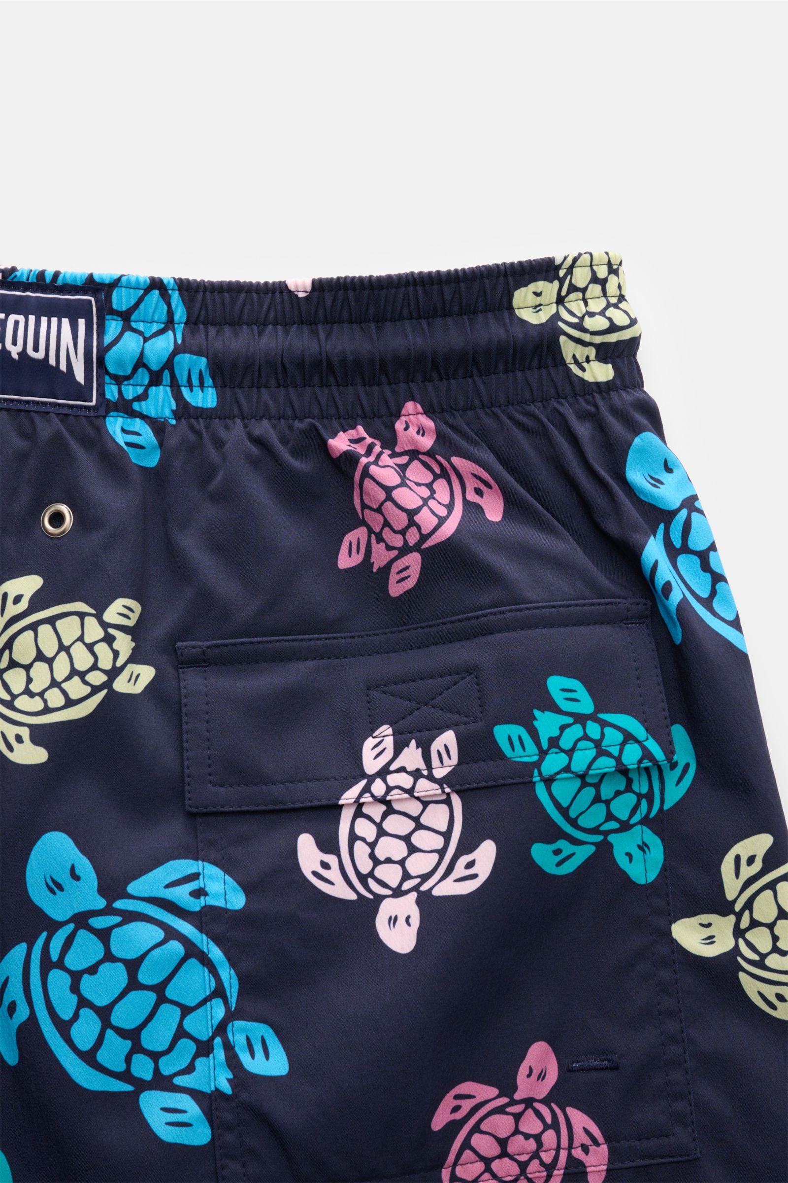 Vilebrequin Badeshorts 'Moorea' navy/blau/rosé gemustert, Rückansicht, elastischer Bund, Gesäßtasche mit Klettverschluss, Schildkrötenprint, Microfaser