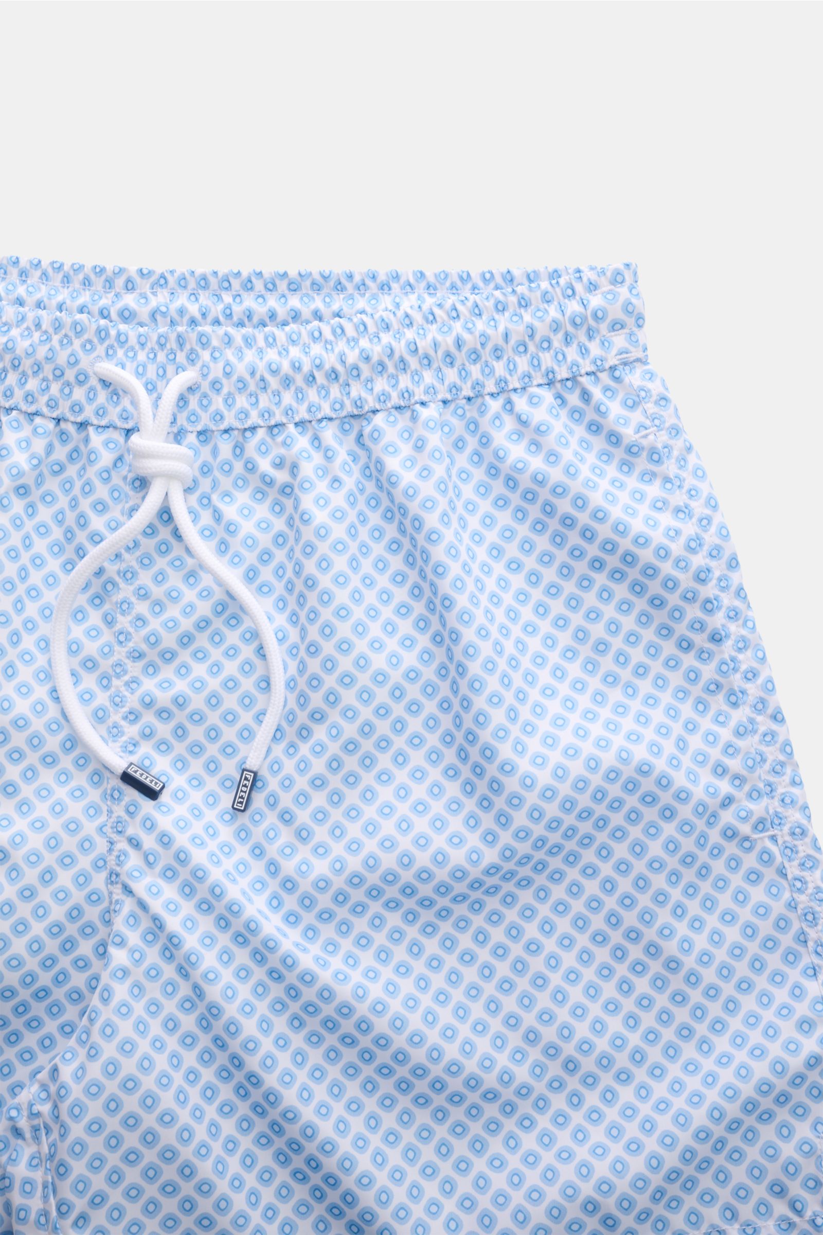 Fedeli Badeshorts 'Madeira Airstop' hellblau/weiß gemustert, Front nah, elastischer Bund, Tunnelzug, recycelte Microfaser, schnelltrocknend, Regular Fit.