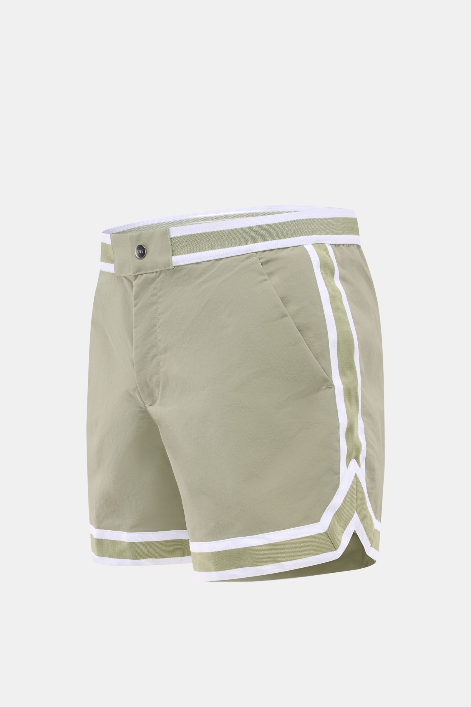 Ché Badeshorts 'Baller' salbei, seitliche Nahaufnahme, Microfaser, elastischer Bund, Regular Fit, Mesh-Innenfutter, französische Taschen, Zipper-Gesäßtasche.