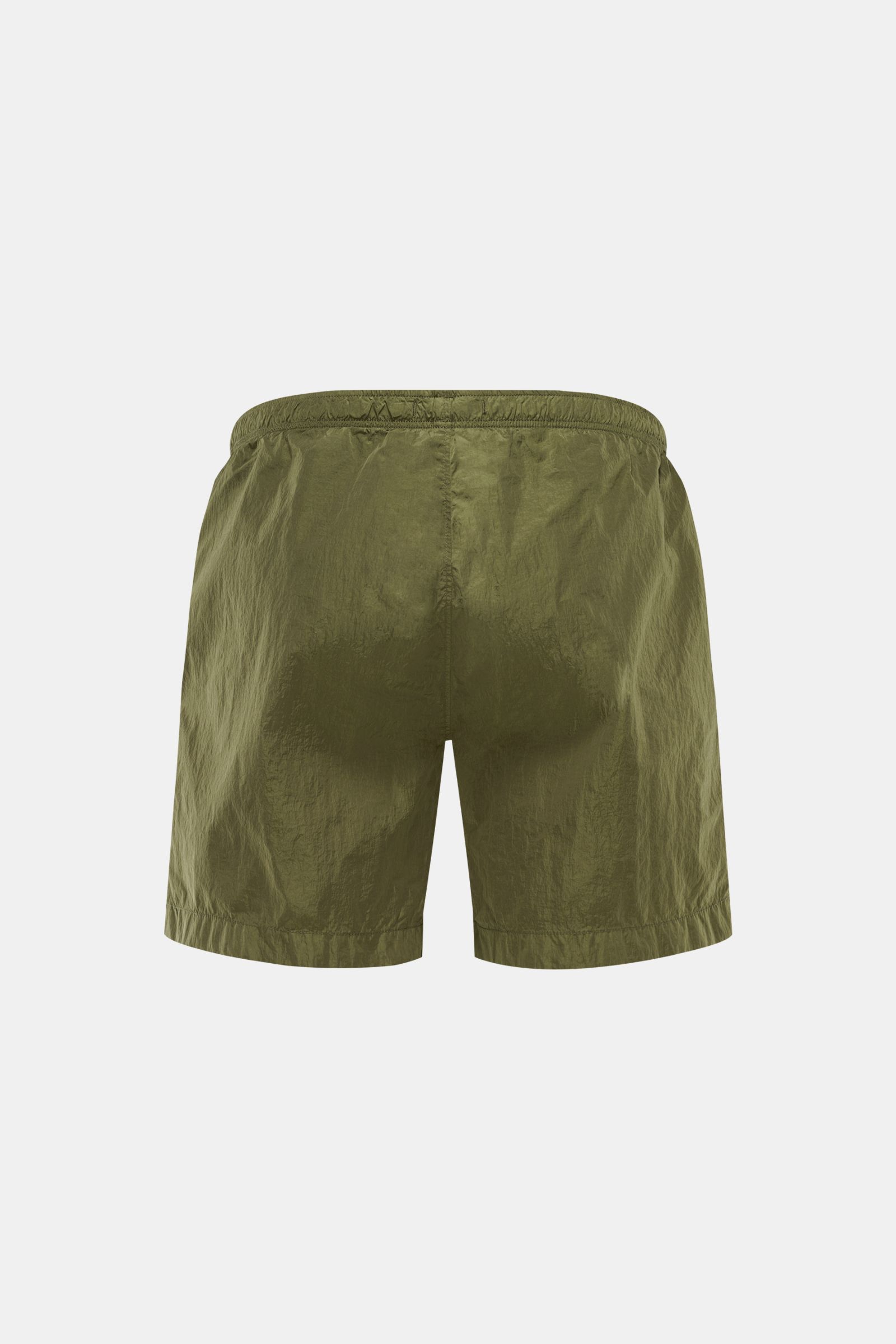 C.P. Company Badeshorts oliv, Rückansicht, glänzende Oberfläche, schnell trocknende Microfaser, Regular Fit, elastischer Bund mit Tunnelzug, französische Taschen, Mesh-Innenfutter, Logo-Patch.