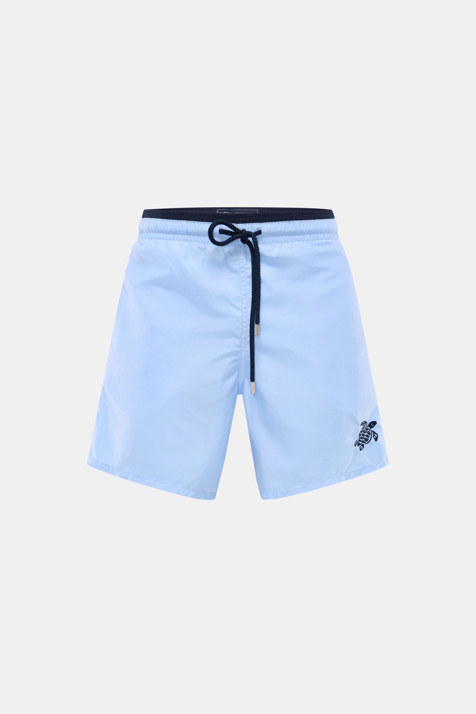 Vilebrequin Badeshorts 'Moka' hellblau, Frontansicht, aus leichter Microfaser mit elastischem Bund, Tunnelzug, Turtle-Stitching und Taschen.