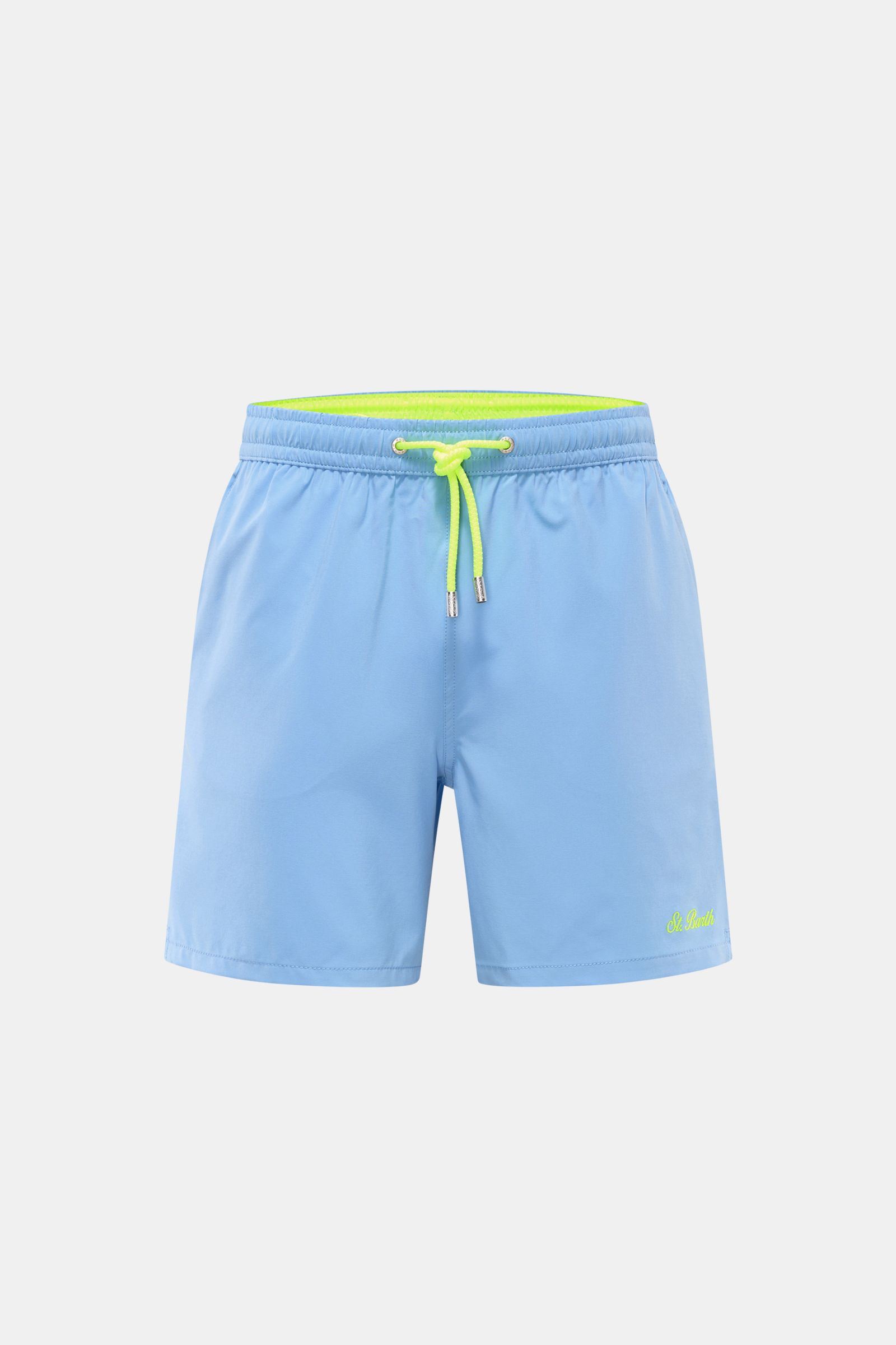 MC2 Saint Barth Badeshorts 'Comfort' hellblau front view with neon yellow drawstring, lightweight quick-dry microfiber, elastic waistband, and side zipper pocket. Tauchen Sie ein in die erfrischende Welt von MC2 SAINT BARTH: Die Badeshorts 'Comfort' au