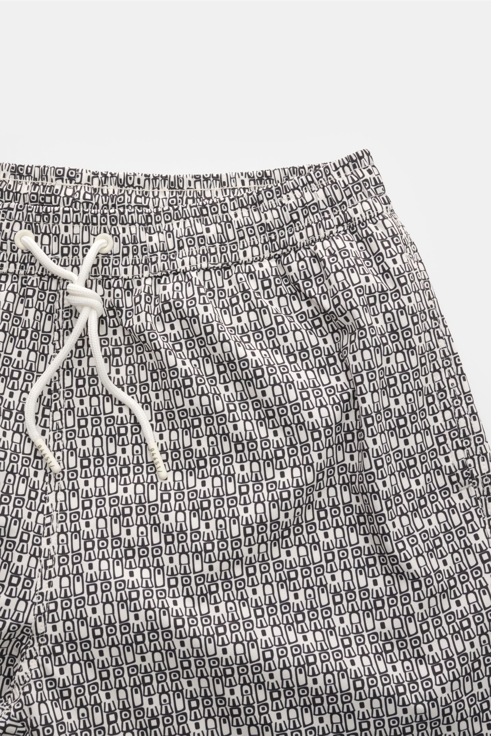 04651/ A trip in a bag Badeshorts 'Abstract' offwhite/schwarz gemustert, Frontdetail mit Tunnelzug, Microfaser, Regular Fit, Mesh-Innenfutter, Taschen.