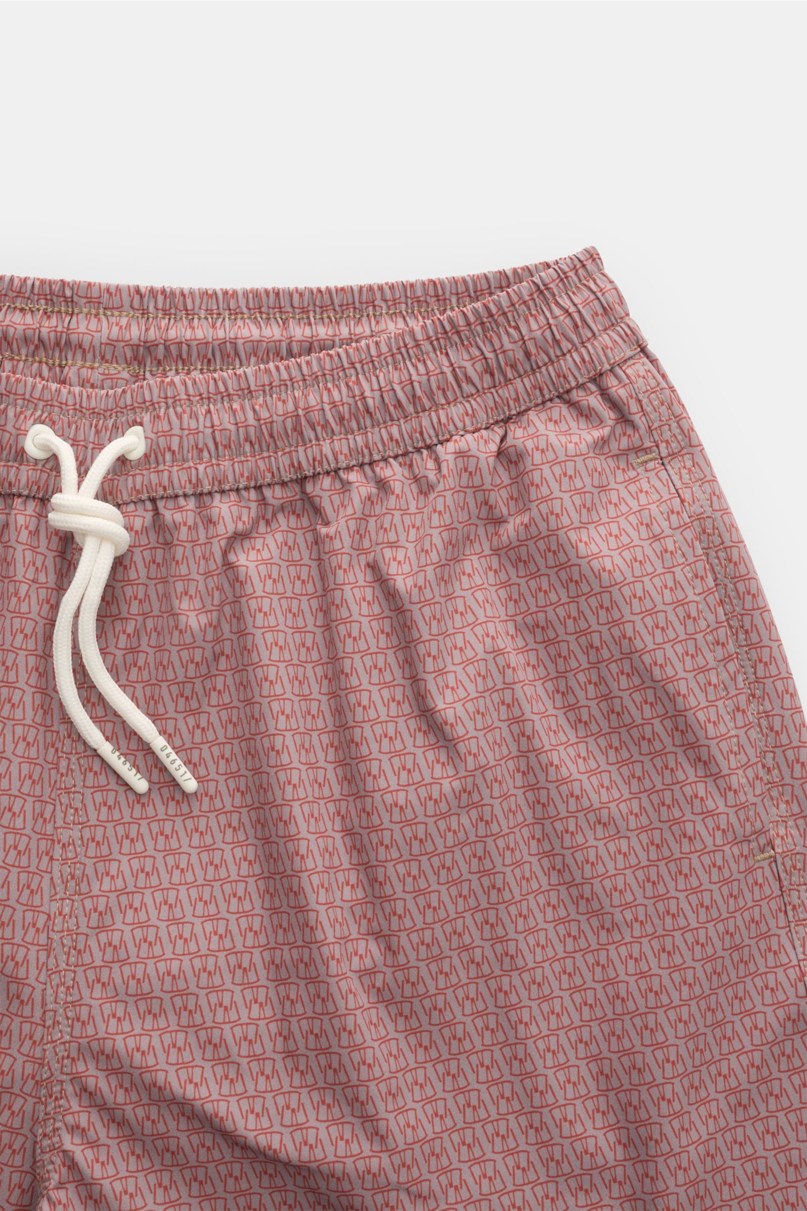 04651/ A trip in a bag Badeshorts 'Hansen' taupe/rot gemustert, Frontansicht, elastischer Bund mit Tunnelzug, Taschen, leichter Microfaserstoff.