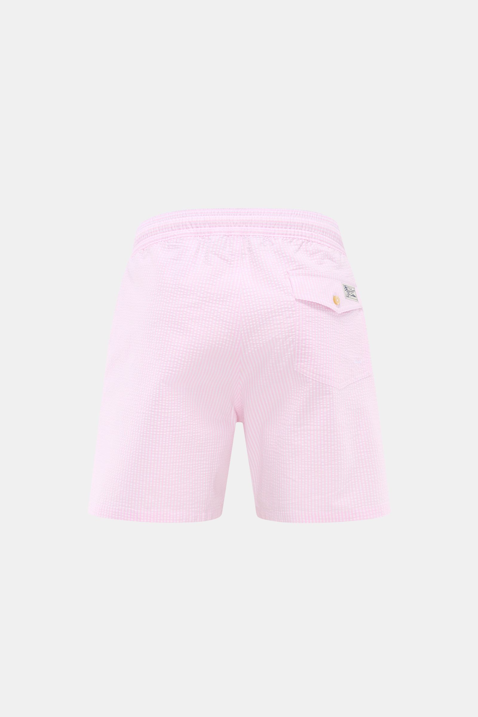 Polo Ralph Lauren Badeshorts 'Traveler' rosé/weiß gestreift, Rückansicht, Seersucker, Regular Fit, elastischer Bund, Gesäßtasche mit Patte.